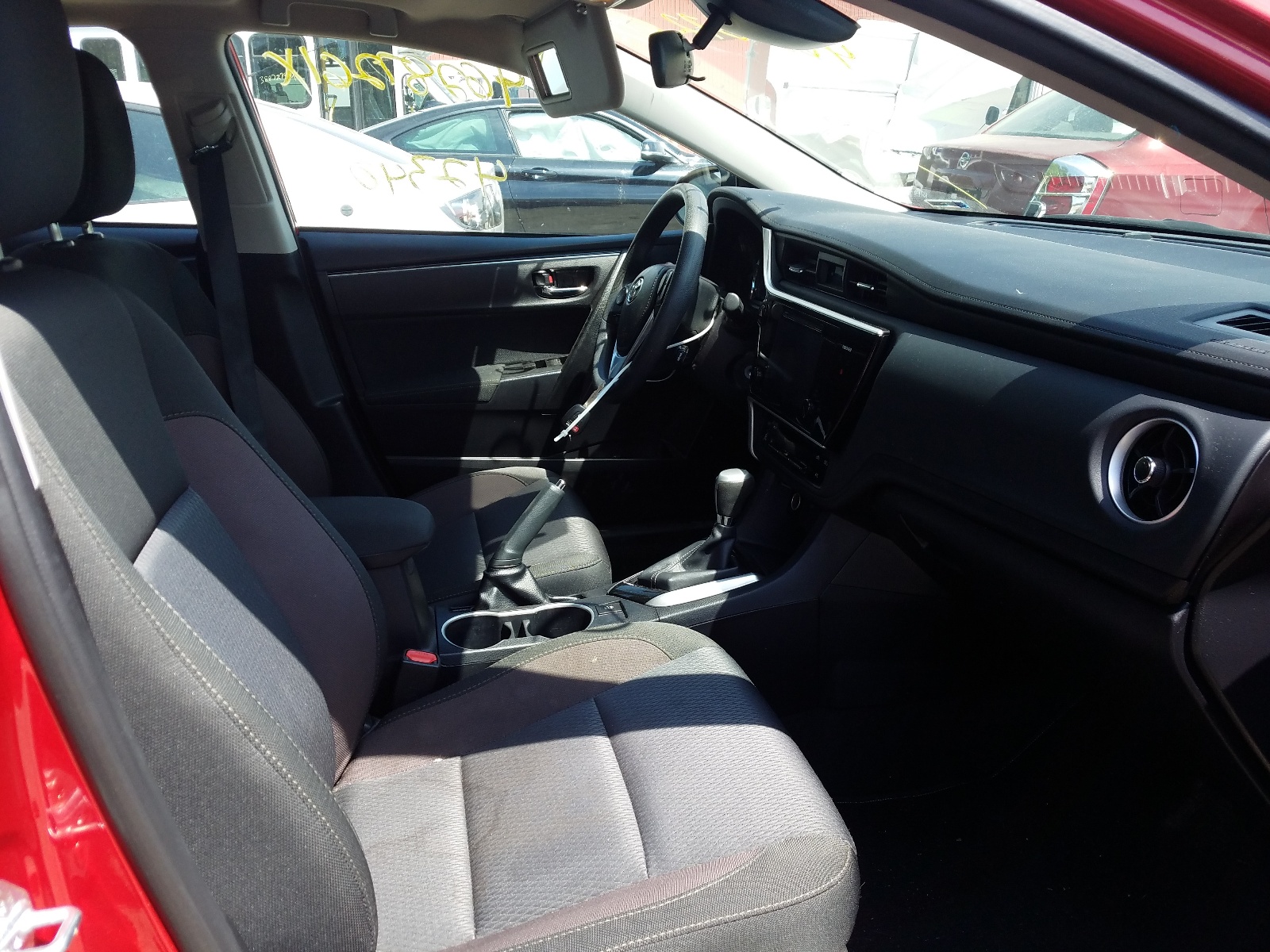 Photo 5 from auction – 2017 TOYOTA COROLLA L with VIN 2T1BURHE0HC872455