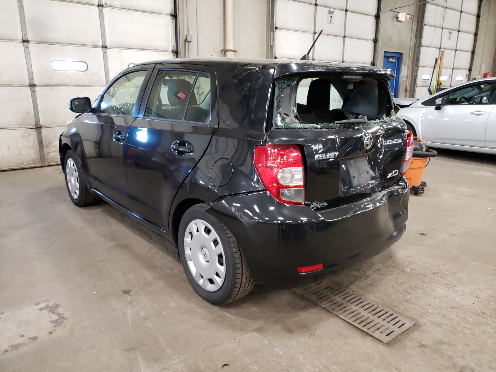 Photo 3 from auction – 2013 TOYOTA SCION XD with VIN JTKKUPB45D1037883