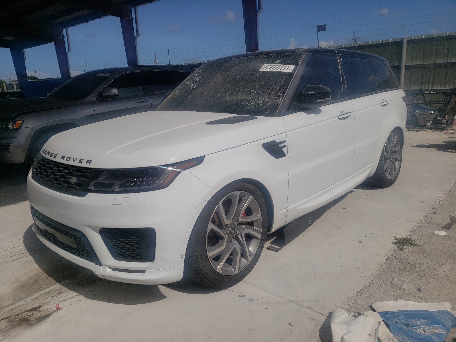 Photo 2 from auction – 2019 LAND ROVER RANGE ROVE with VIN SALWV2SV4KA421533
