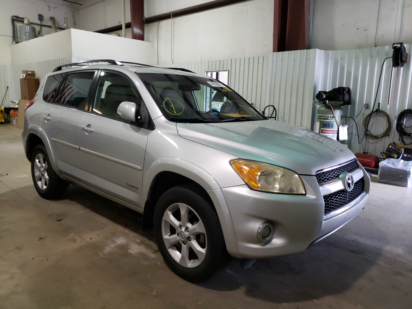 TOYOTA RAV4 LIMIT 2010 with VIN JTMYF4DV7A5016506 - Photo from auction
