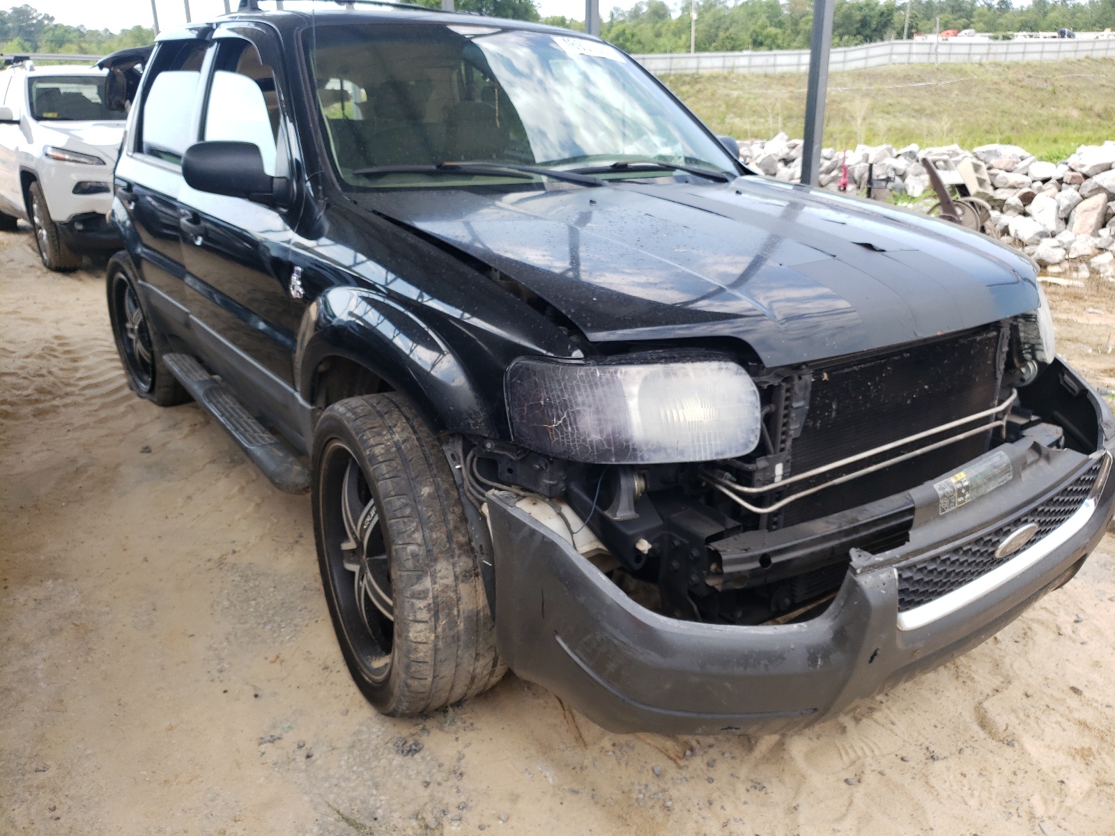 Photo 1 from auction – 2003 FORD ESCAPE XLT with VIN 1FMYU03133KA40556