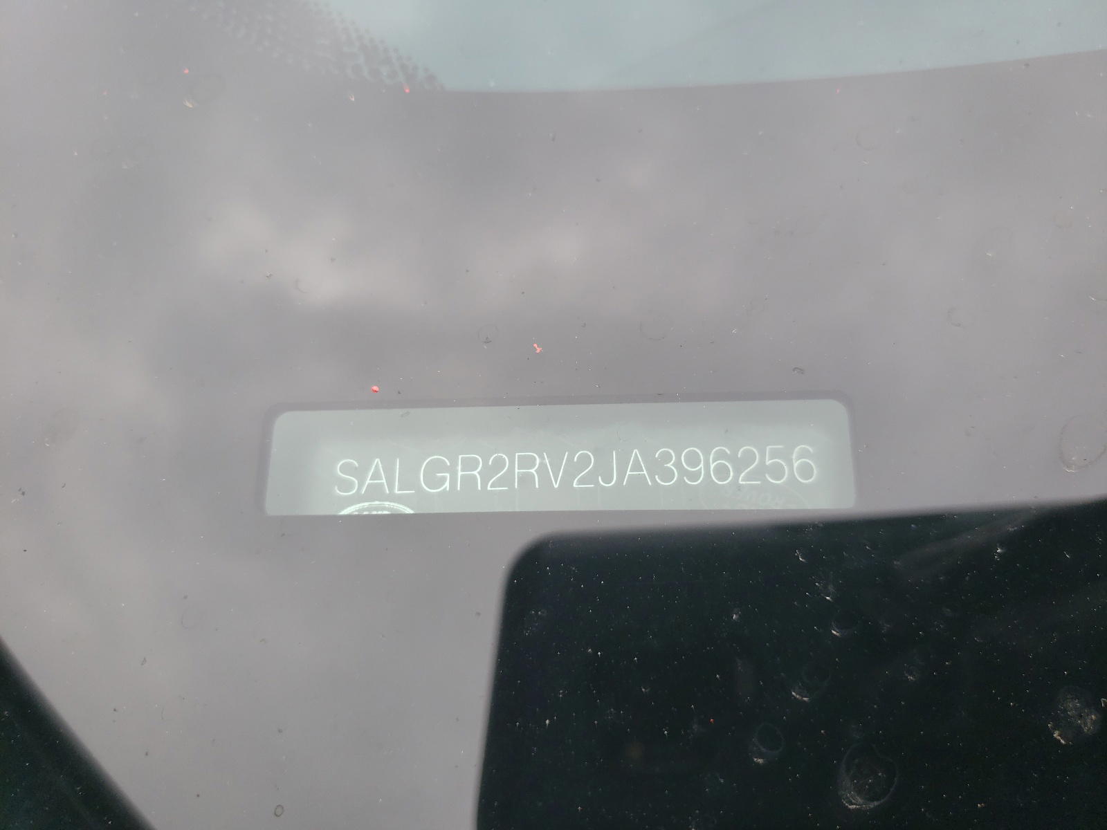 Photo 10 from auction – 2018 LAND ROVER RANGE ROVE with VIN SALGR2RV2JA396256