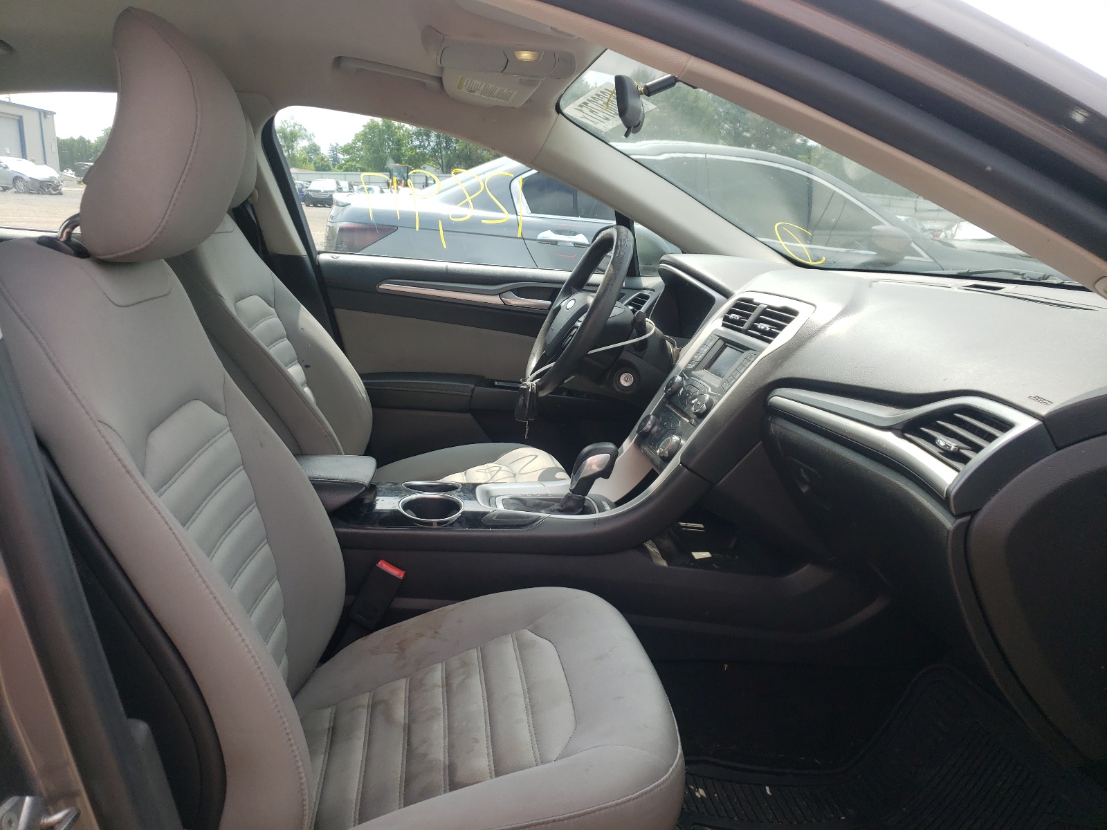 Photo 5 from auction – 2013 FORD FUSION S with VIN 3FA6P0G79DR295779
