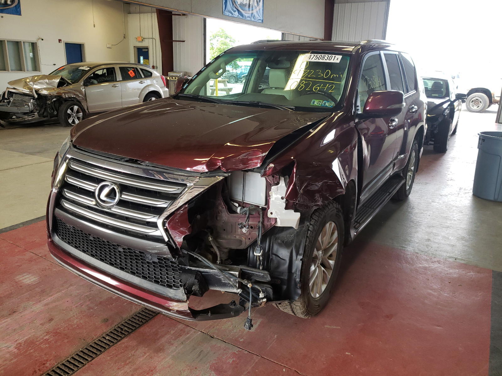Photo 2 from auction – 2014 LEXUS GX 460 with VIN JTJBM7FX6E5082642