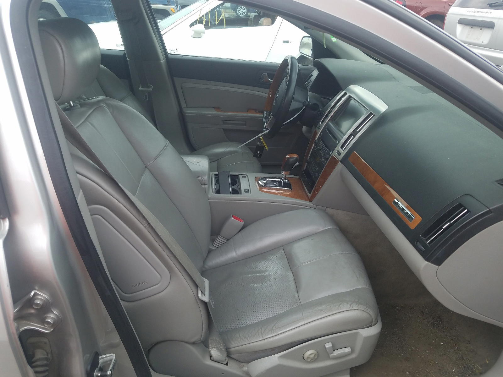 Photo 5 from auction – 2008 CADILLAC STS with VIN 1G6DD67V080147119