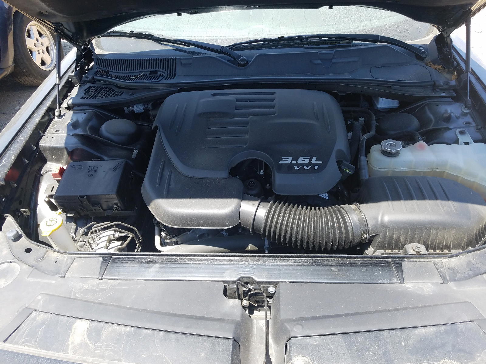 Photo 7 from auction – 2018 DODGE CHALLENGER with VIN 2C3CDZAG2JH276795
