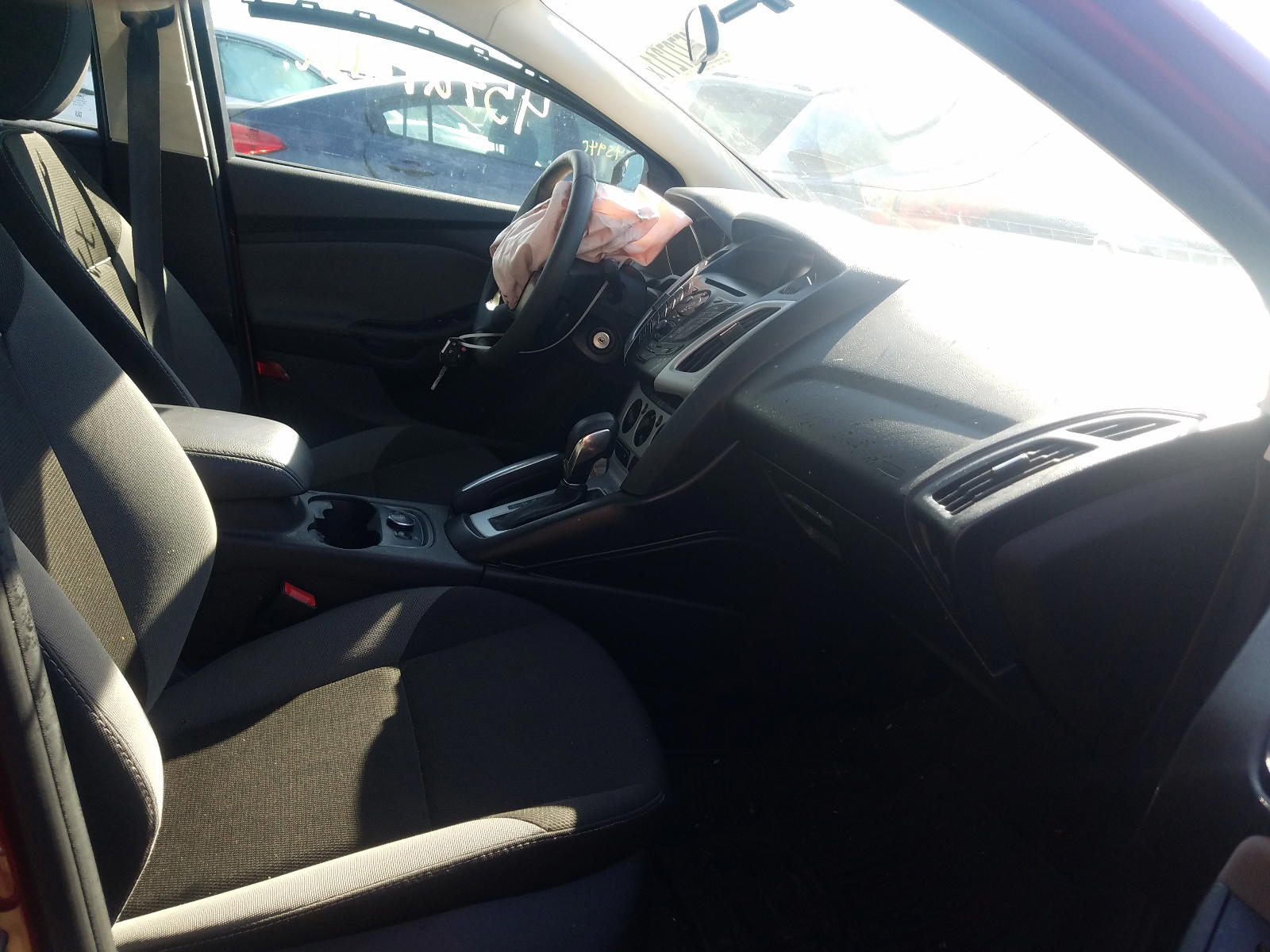 Photo 5 from auction – 2013 FORD FOCUS SE with VIN 1FADP3F29DL318569
