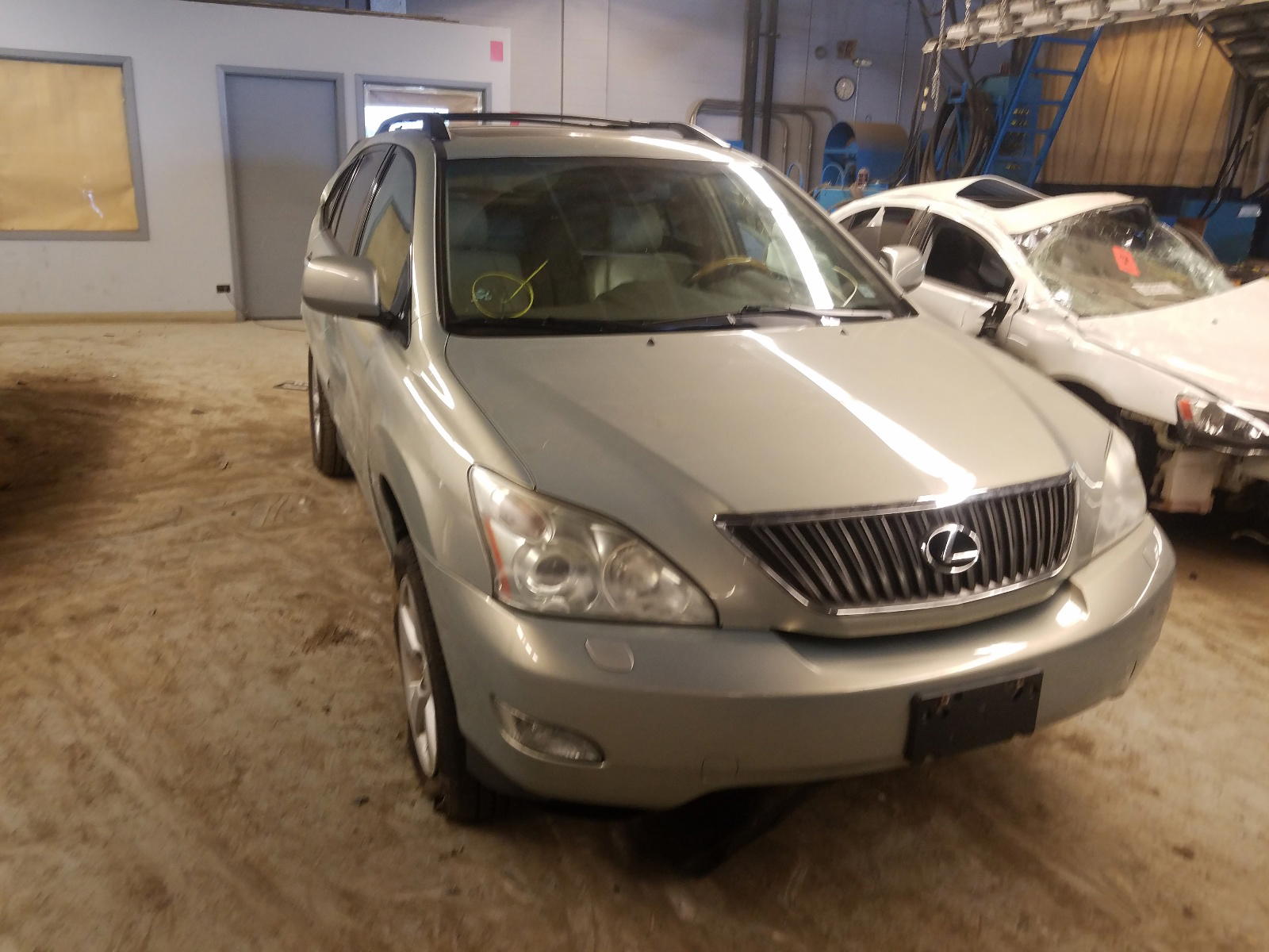LEXUS RX 330 2005 with VIN 2T2HA31U15C051485 - Photo from auction