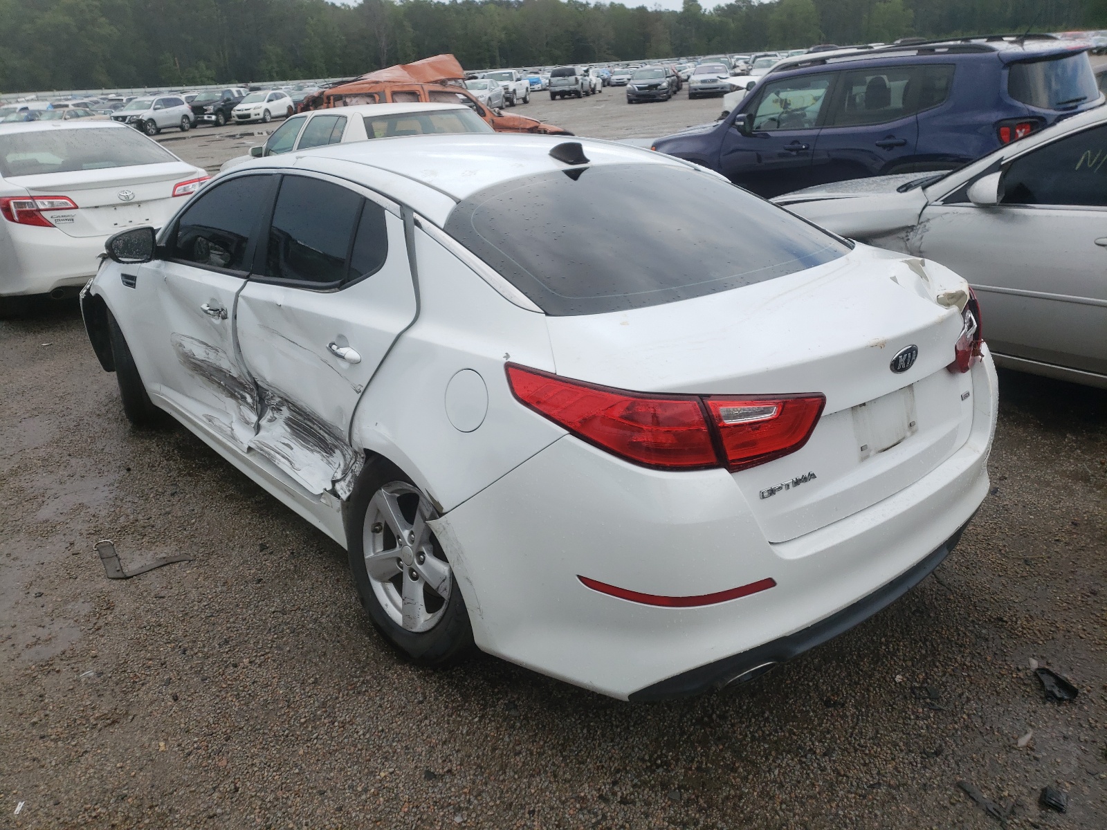 Photo 3 from auction – 2014 KIA OPTIMA LX with VIN 5XXGM4A7XEG261163