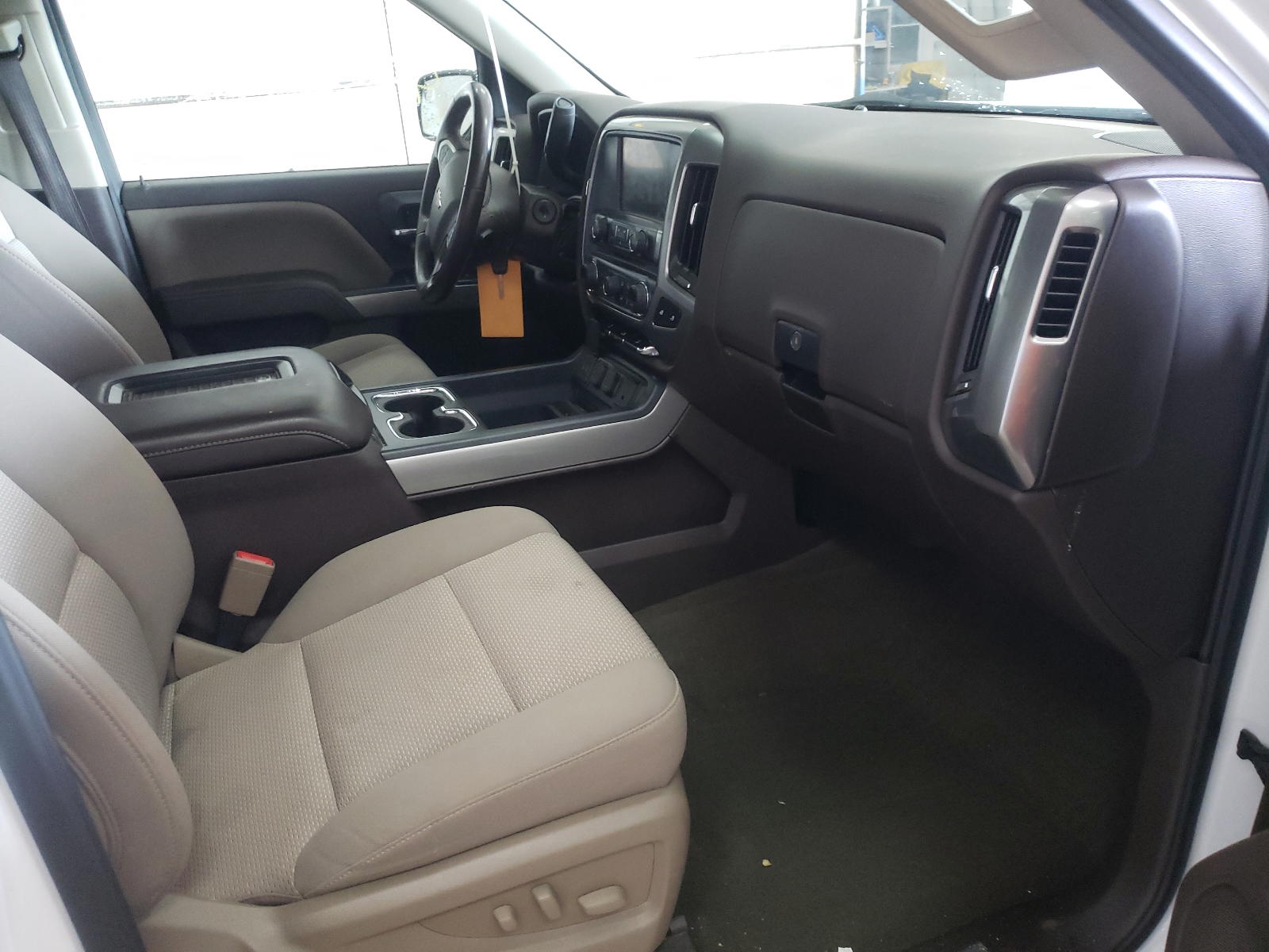 Photo 5 from auction – 2018 CHEVROLET SILVERADO with VIN 3GCUKRECXJG243797