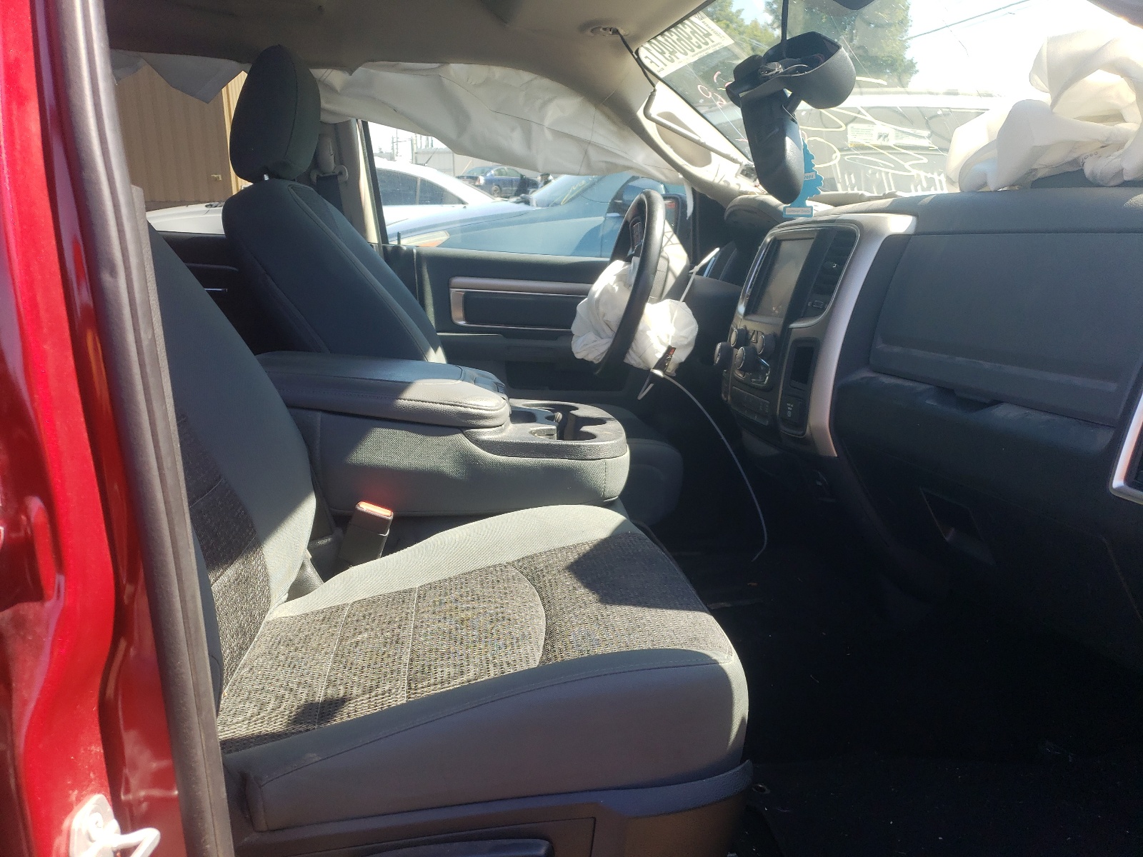 Photo 5 from auction – 2015 RAM 1500 SLT with VIN 1C6RR7LG9FS731674