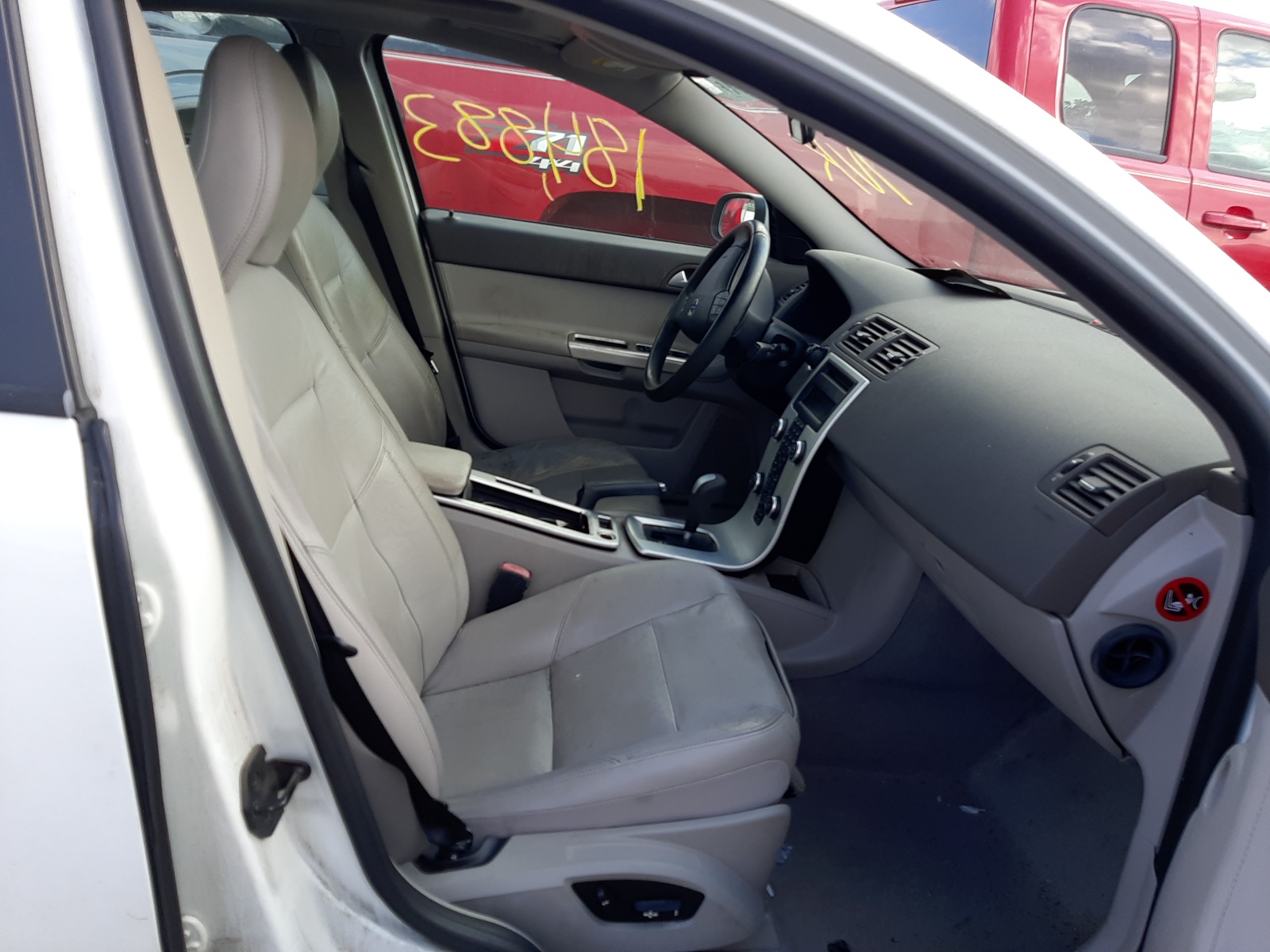 Photo 5 from auction – 2010 VOLVO S40 2.4I with VIN YV1382MS7A2501223