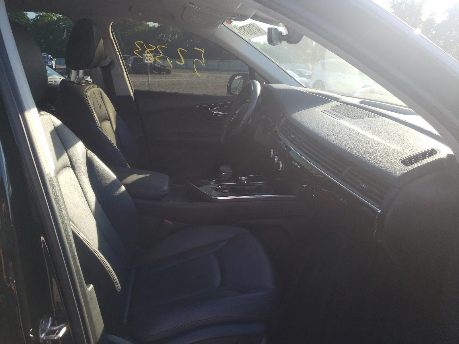 Photo 5 from auction – 2017 AUDI Q7 PREMIUM with VIN WA1LAAF73HD045470