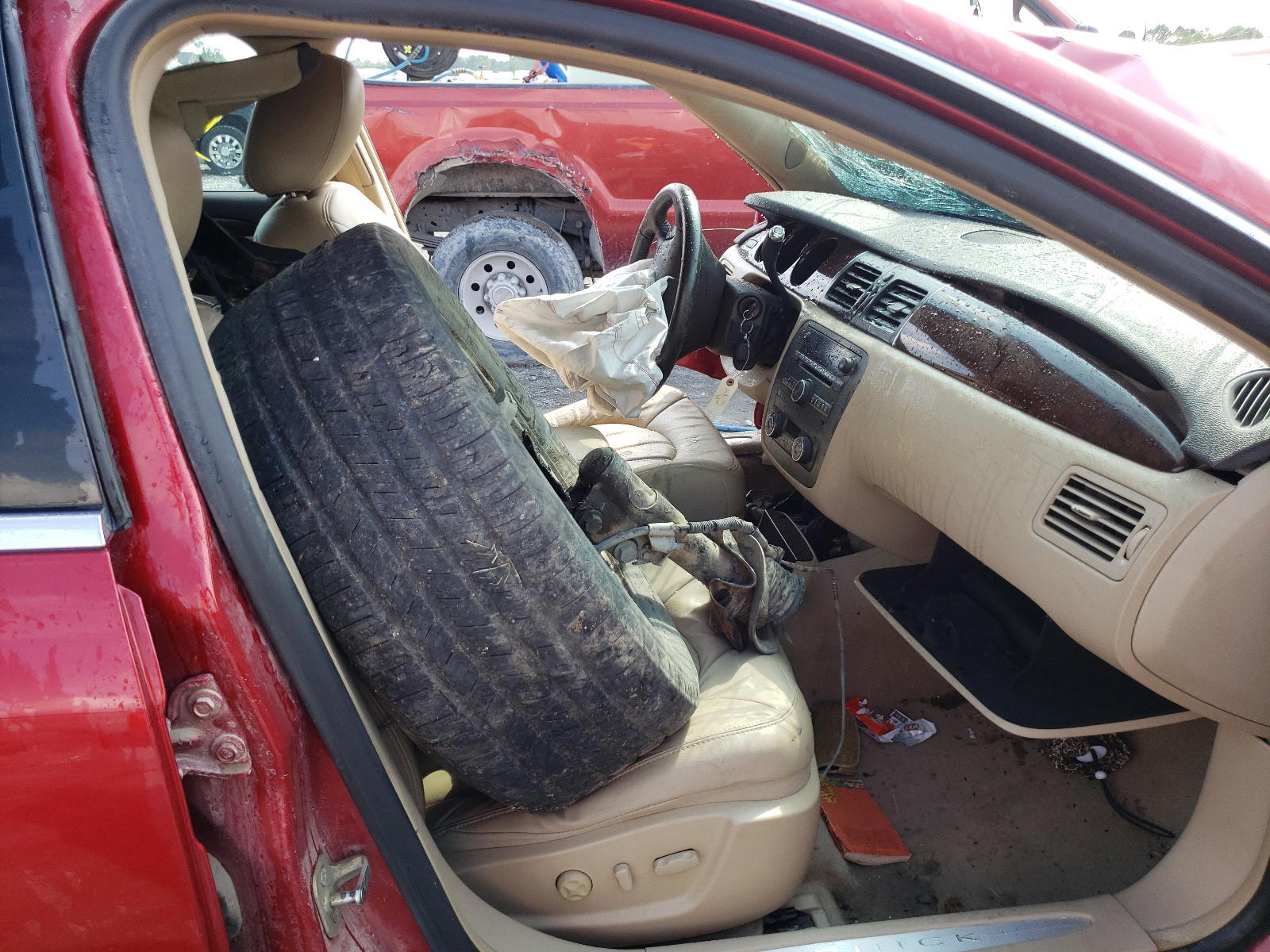 Photo 5 from auction – 2011 BUICK LUCERNE CX with VIN 1G4HC5EM2BU140674