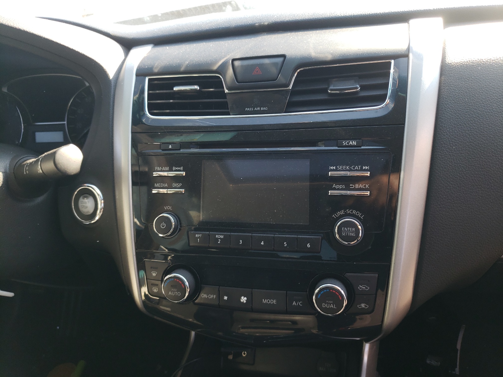 Photo 9 from auction – 2015 NISSAN ALTIMA 2.5 with VIN 1N4AL3AP5FC455271