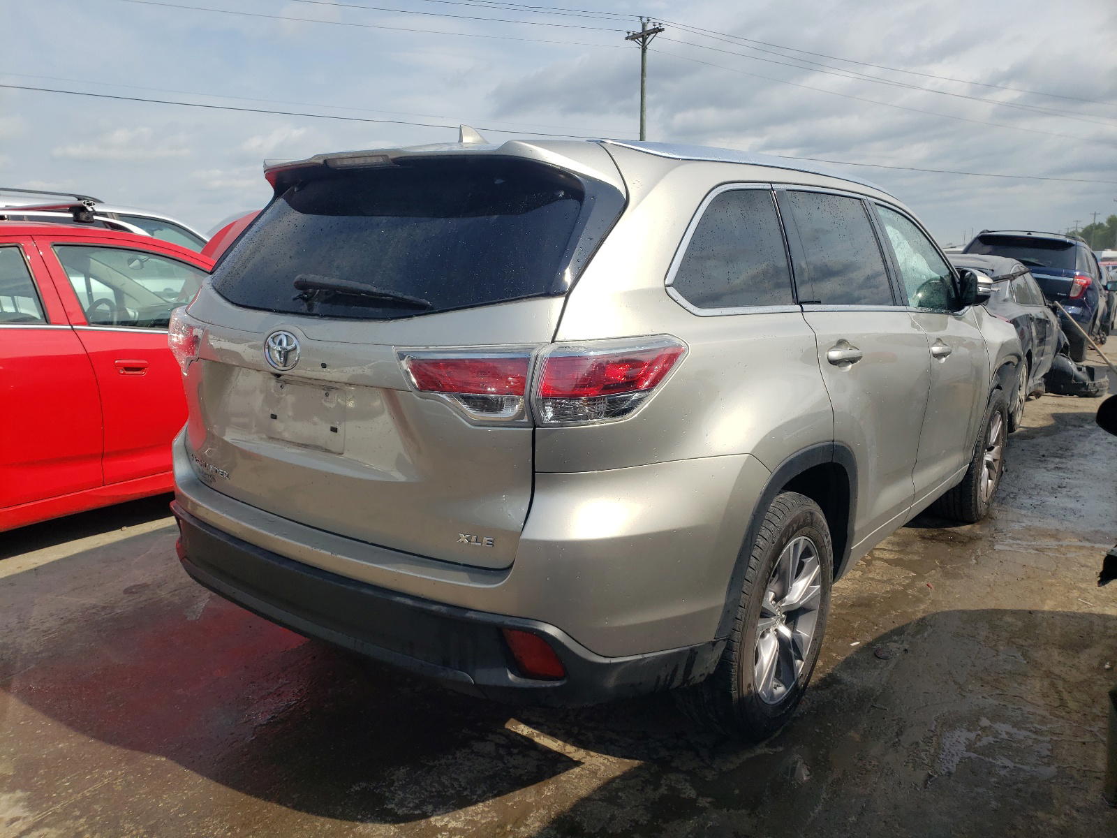 Photo 4 from auction – 2014 TOYOTA HIGHLANDER with VIN 5TDKKRFH7ES021727