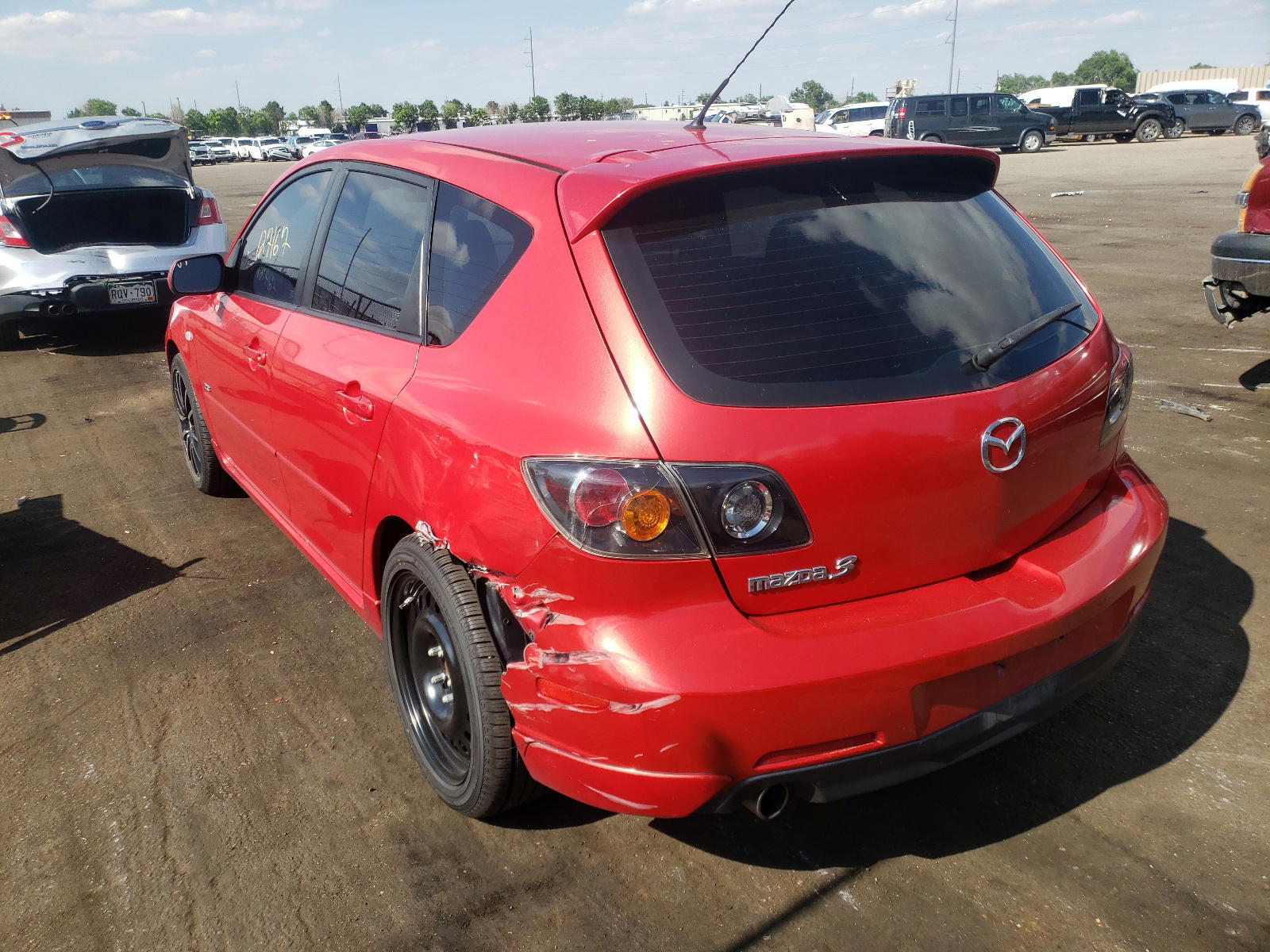 Photo 3 from auction – 2005 MAZDA 3 HATCHBAC with VIN JM1BK343551253468