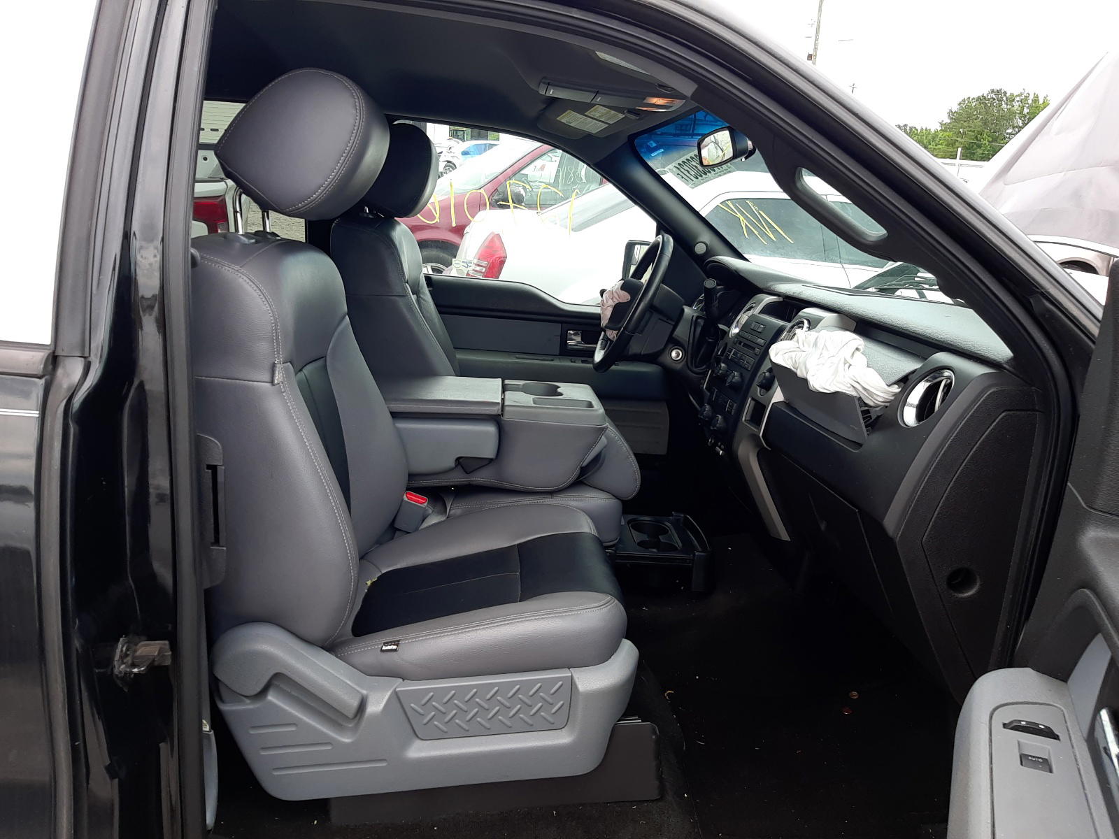 Photo 5 from auction – 2012 FORD F150 SUPER with VIN 1FTFX1CF9CFC16040