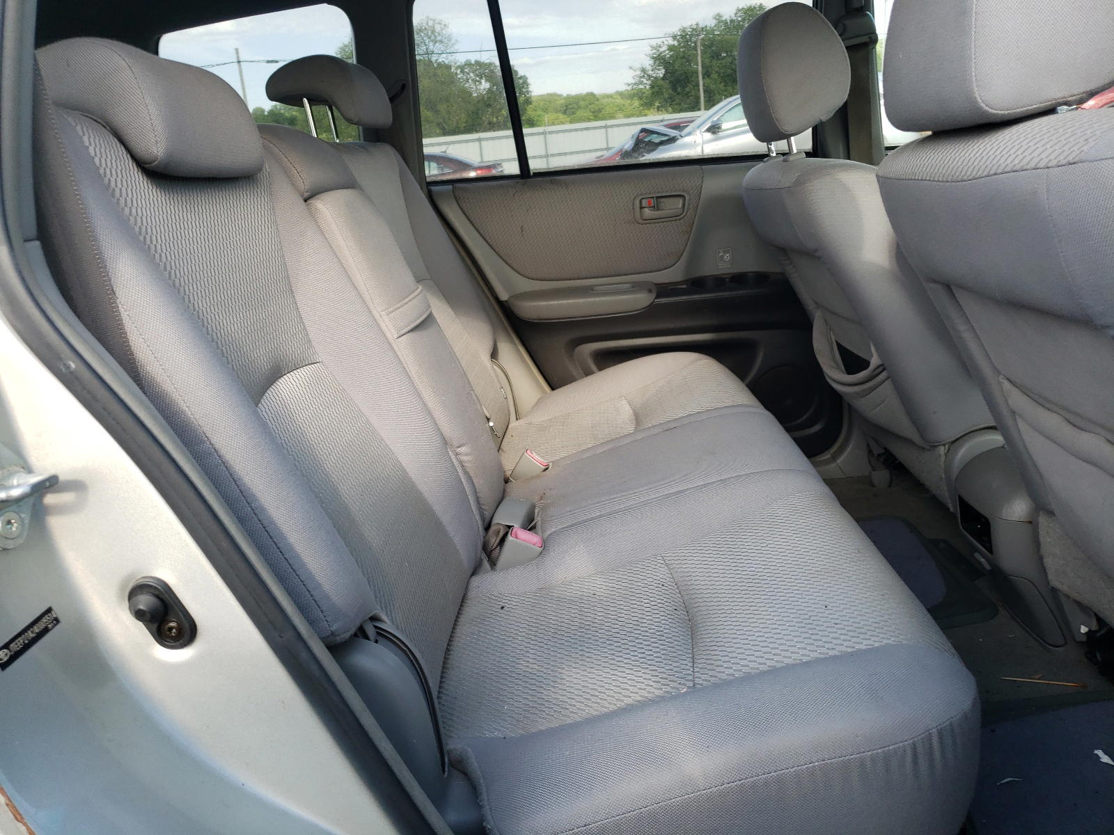 Photo 6 from auction – 2004 TOYOTA HIGHLANDER with VIN JTEEP21A240005514