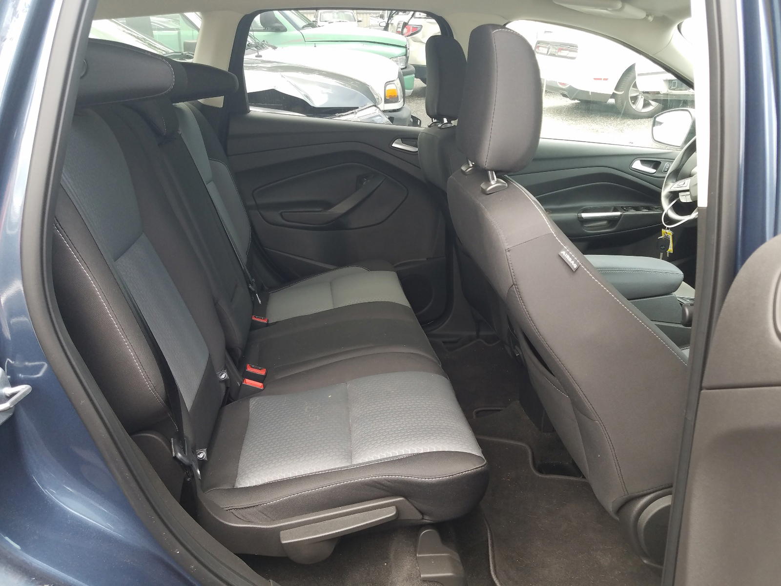 Photo 6 from auction – 2018 FORD ESCAPE SE with VIN 1FMCU9GD3JUB12943