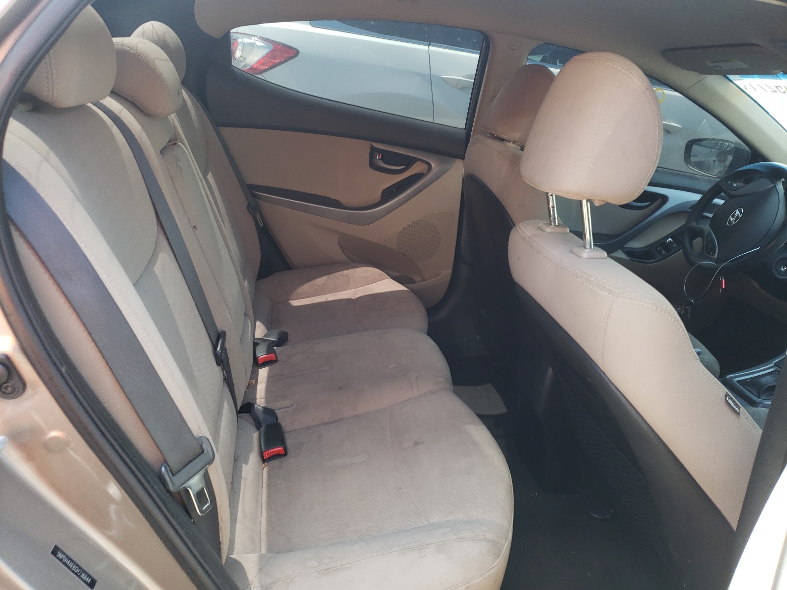 Photo 6 from auction – 2016 HYUNDAI ELANTRA SE with VIN 5NPDH4AE6GH736644