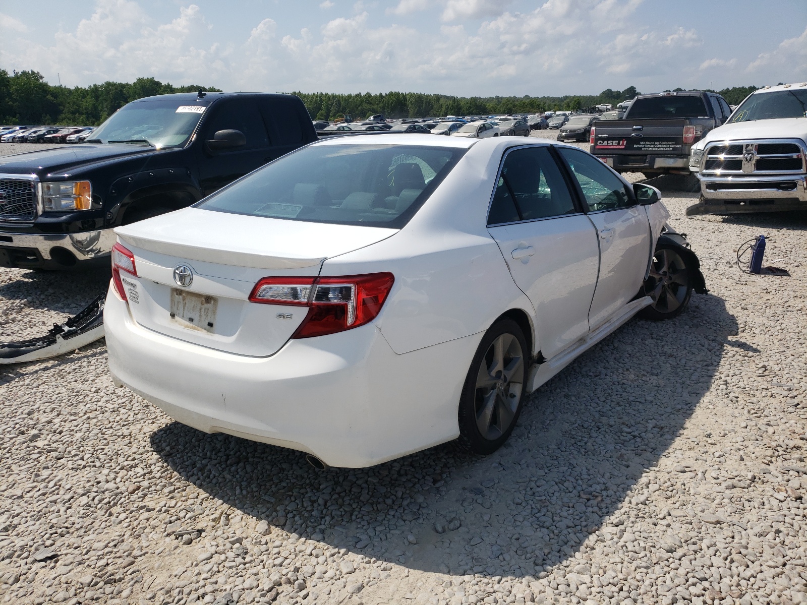 Photo 4 from auction – 2014 TOYOTA CAMRY L with VIN 4T1BF1FK7EU457485
