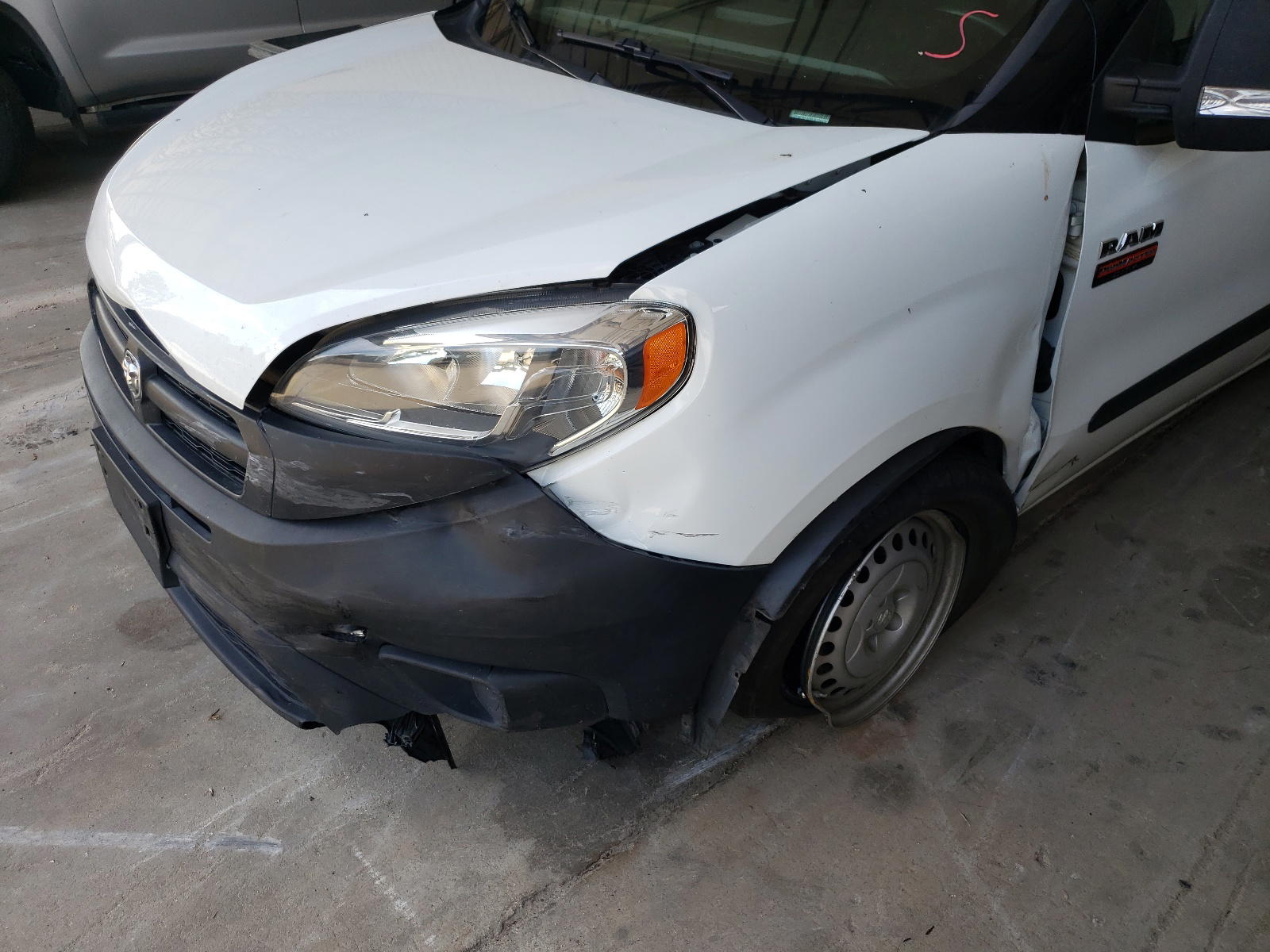 Photo 9 from auction – 2018 RAM PROMASTER with VIN ZFBERFAB8J6J04428