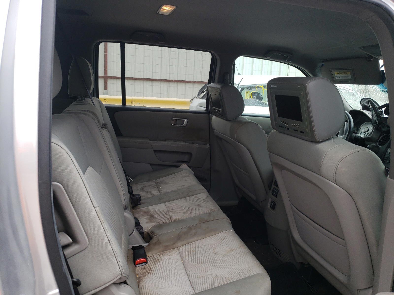 Photo 6 from auction – 2012 HONDA PILOT LX with VIN 5FNYF3H23CB005742