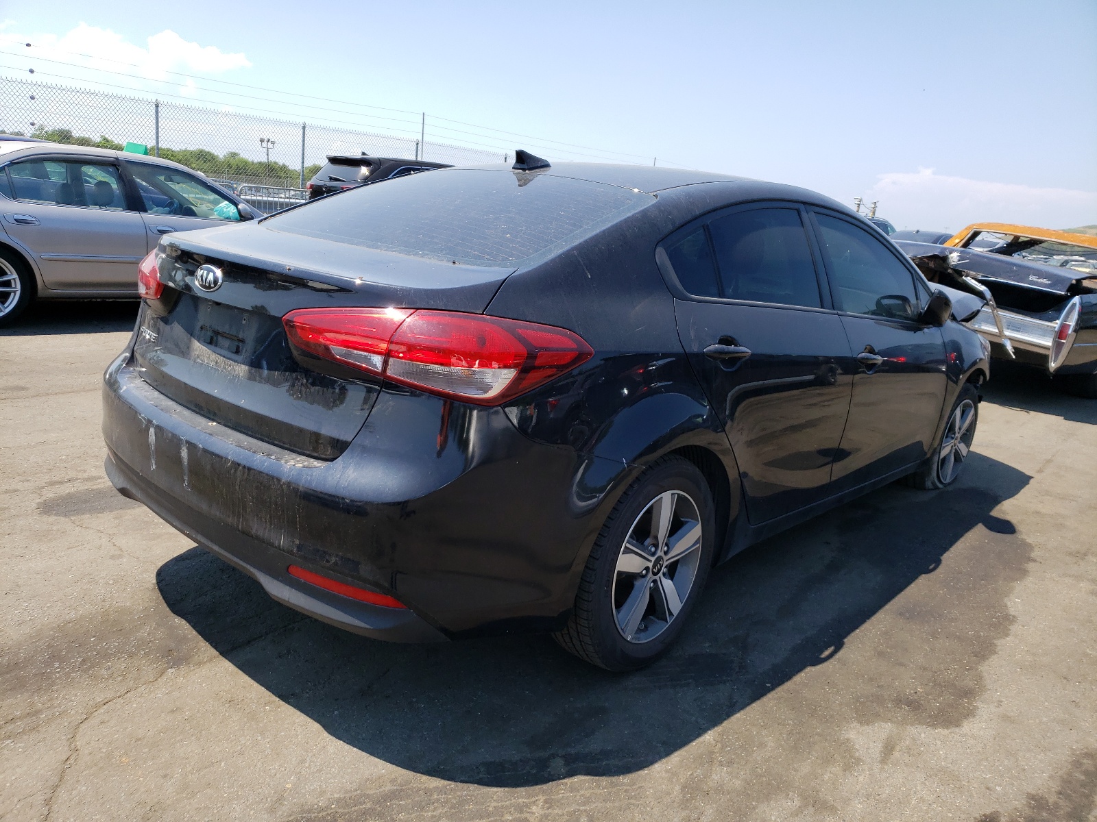 Photo 4 from auction – 2018 KIA FORTE LX with VIN 3KPFL4A75JE265719
