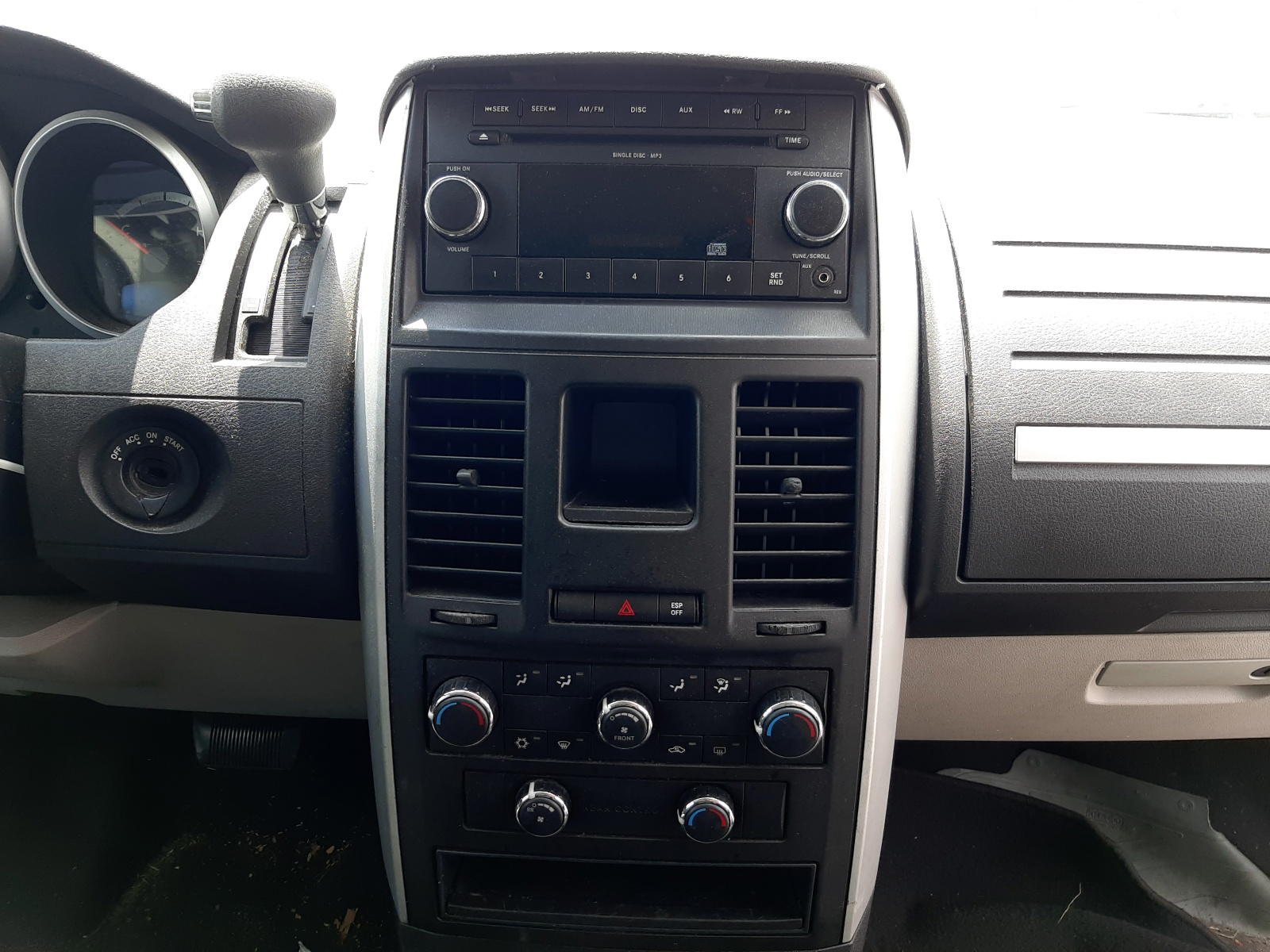 Photo 9 from auction – 2010 DODGE GRAND CARA with VIN 2D4RN4DEXAR326937