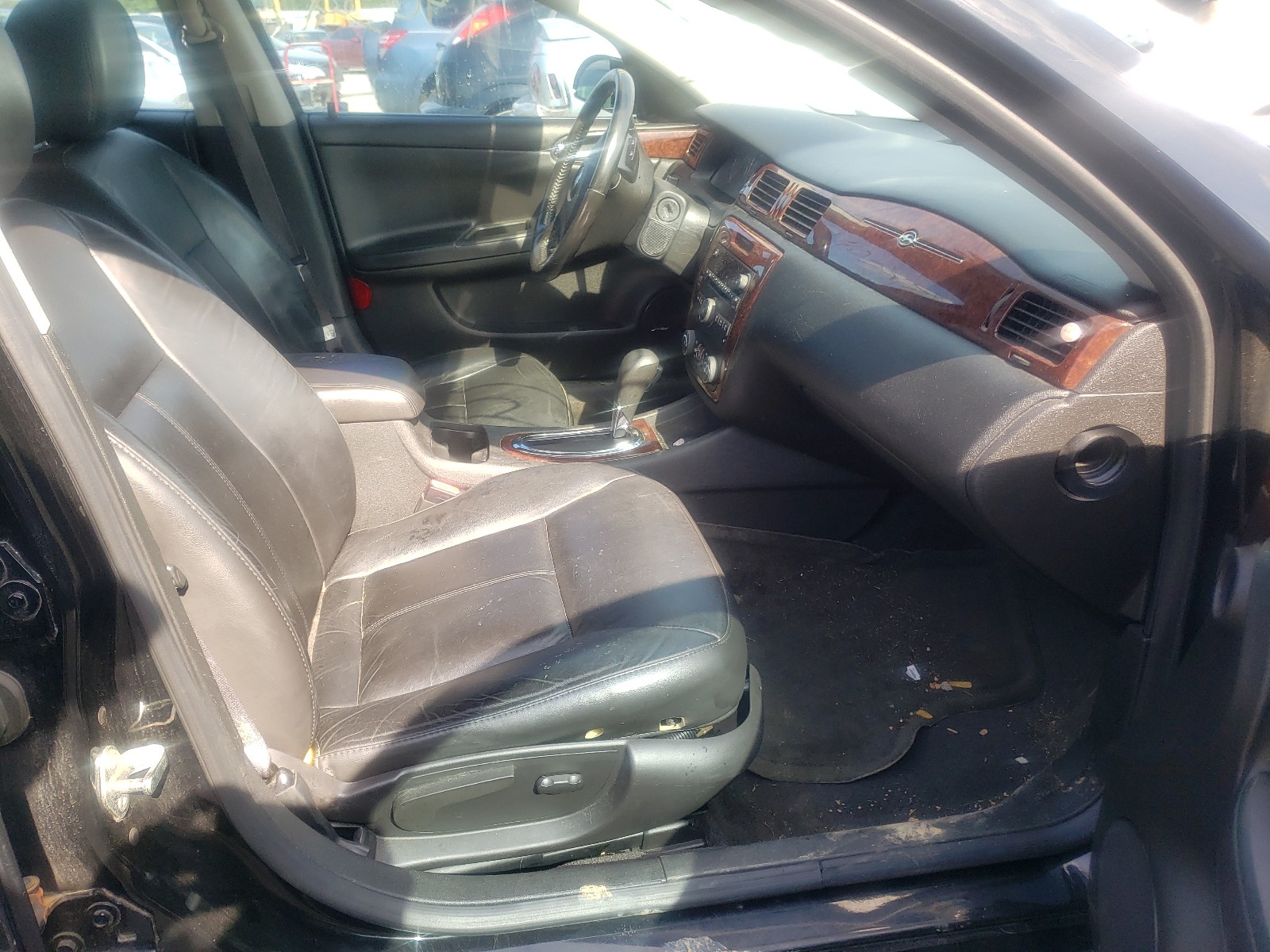 Photo 5 from auction – 2011 CHEVROLET IMPALA LT with VIN 2G1WG5EK1B1292836