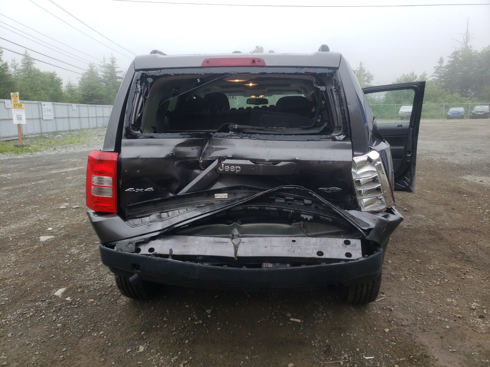 Photo 9 from auction – 2015 JEEP PATRIOT with VIN 1C4NJRAB2FD269576