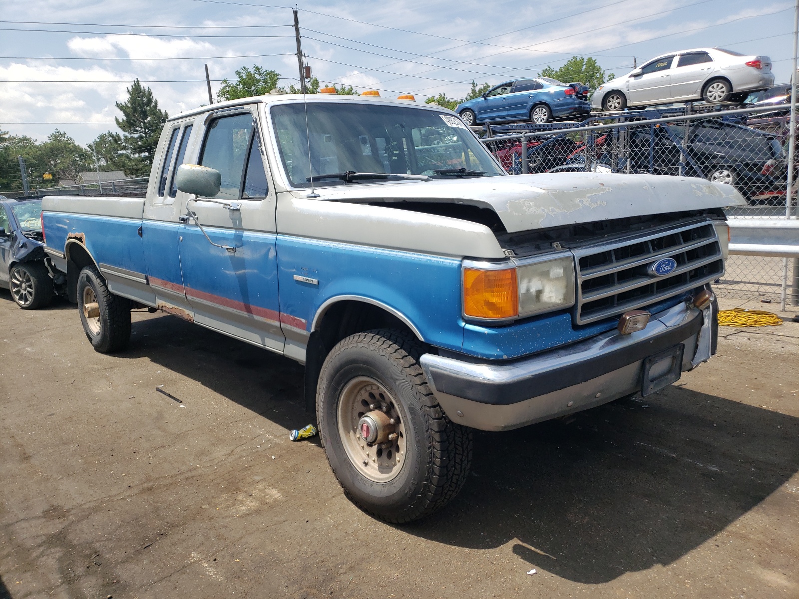 FORD F250 1990 with VIN 1FTHX26G9LKA72791 - Photo from auction