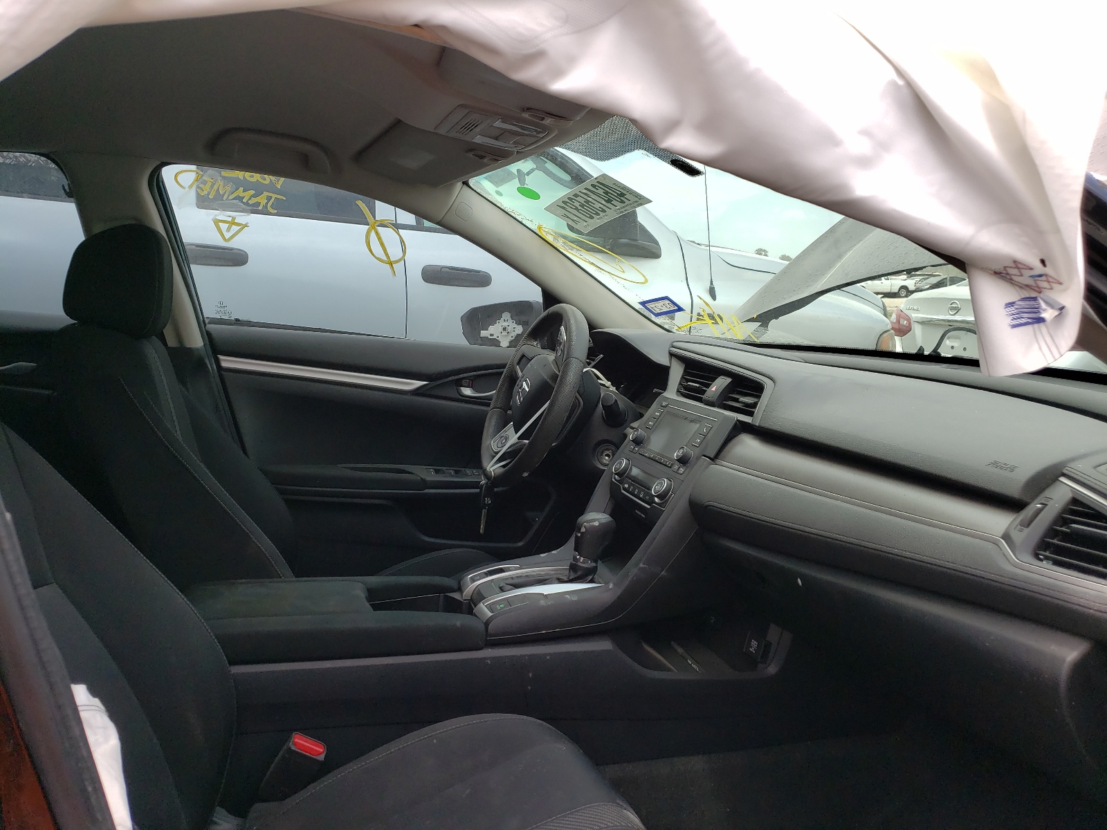 Photo 5 from auction – 2016 HONDA CIVIC LX with VIN 19XFC2F51GE015561