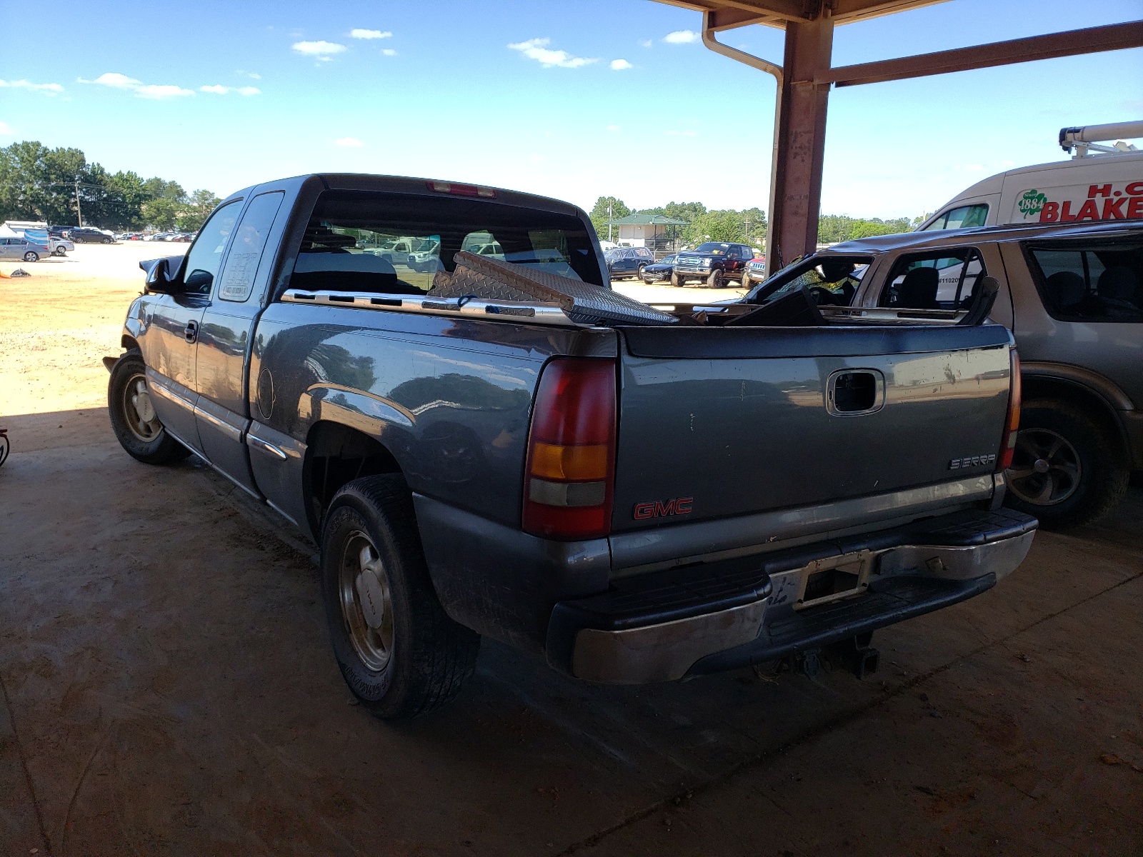 Photo 3 from auction – 1999 GMC NEW SIERRA with VIN 2GTEC19T9X1512712