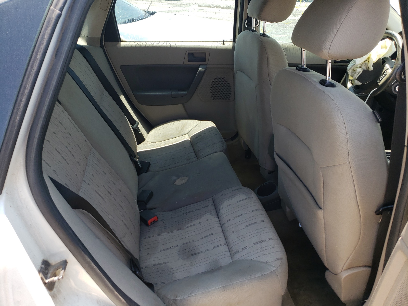 صورة رقم 6 من المزاد - 2011 FORD FOCUS SE مع VIN 1FAHP3FN8BW158756