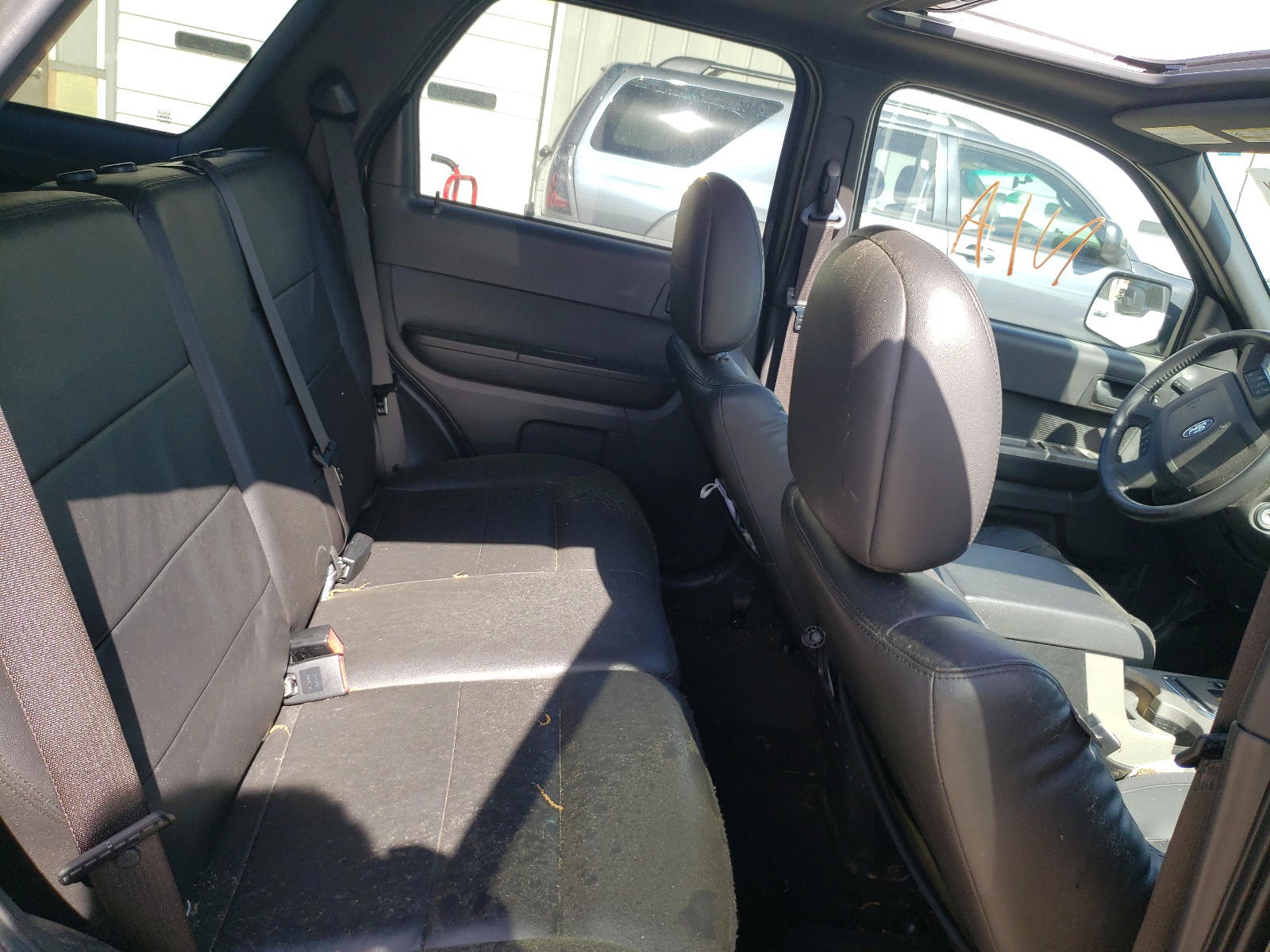 Photo 6 from auction – 2011 FORD ESCAPE XLT with VIN 1FMCU0D79BKA79289