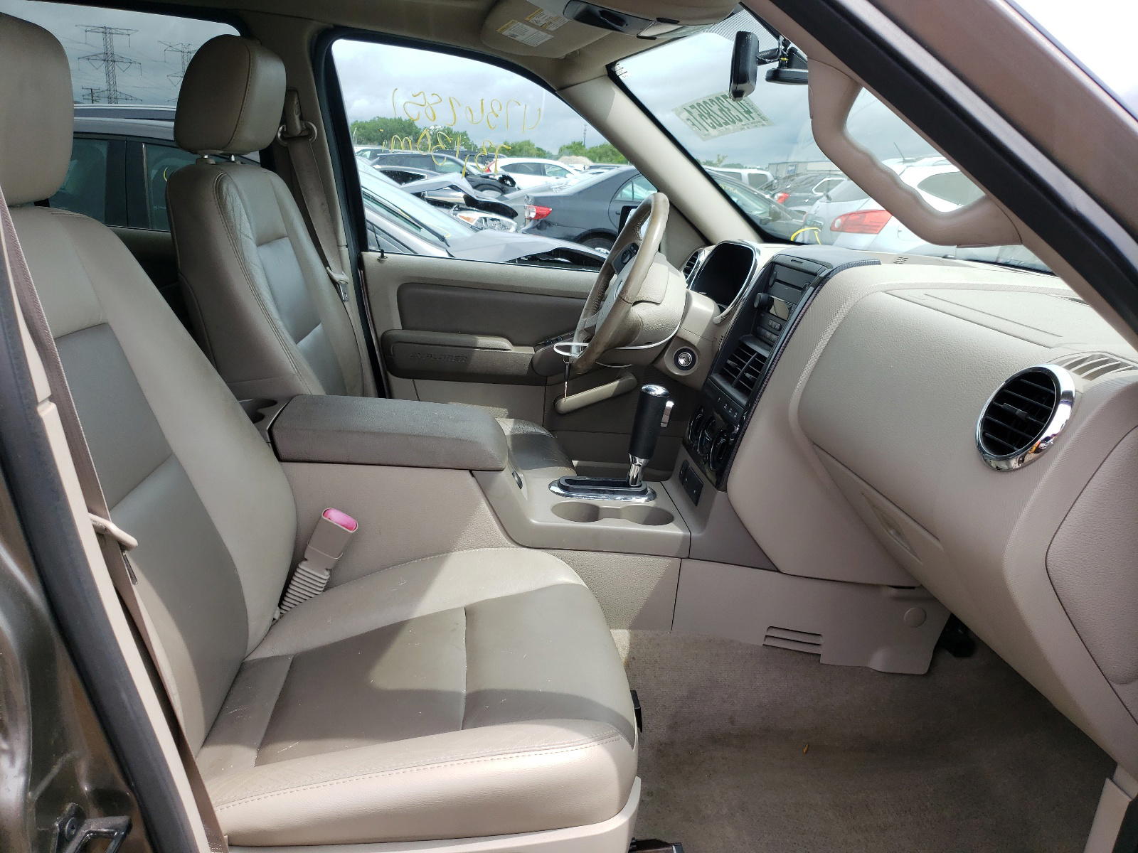 Photo 5 from auction – 2006 FORD EXPLORER X with VIN 1FMEU73E46UB71471