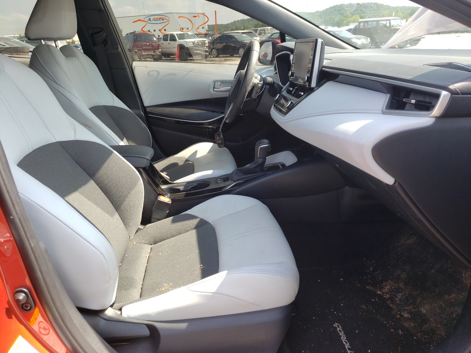 Photo 5 from auction – 2019 TOYOTA COROLLA SE with VIN JTNK4RBE2K3027482