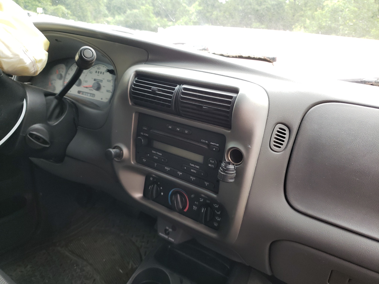 Photo 9 from auction – 2003 FORD RANGER SUP with VIN 1FTYR14U23PB57097