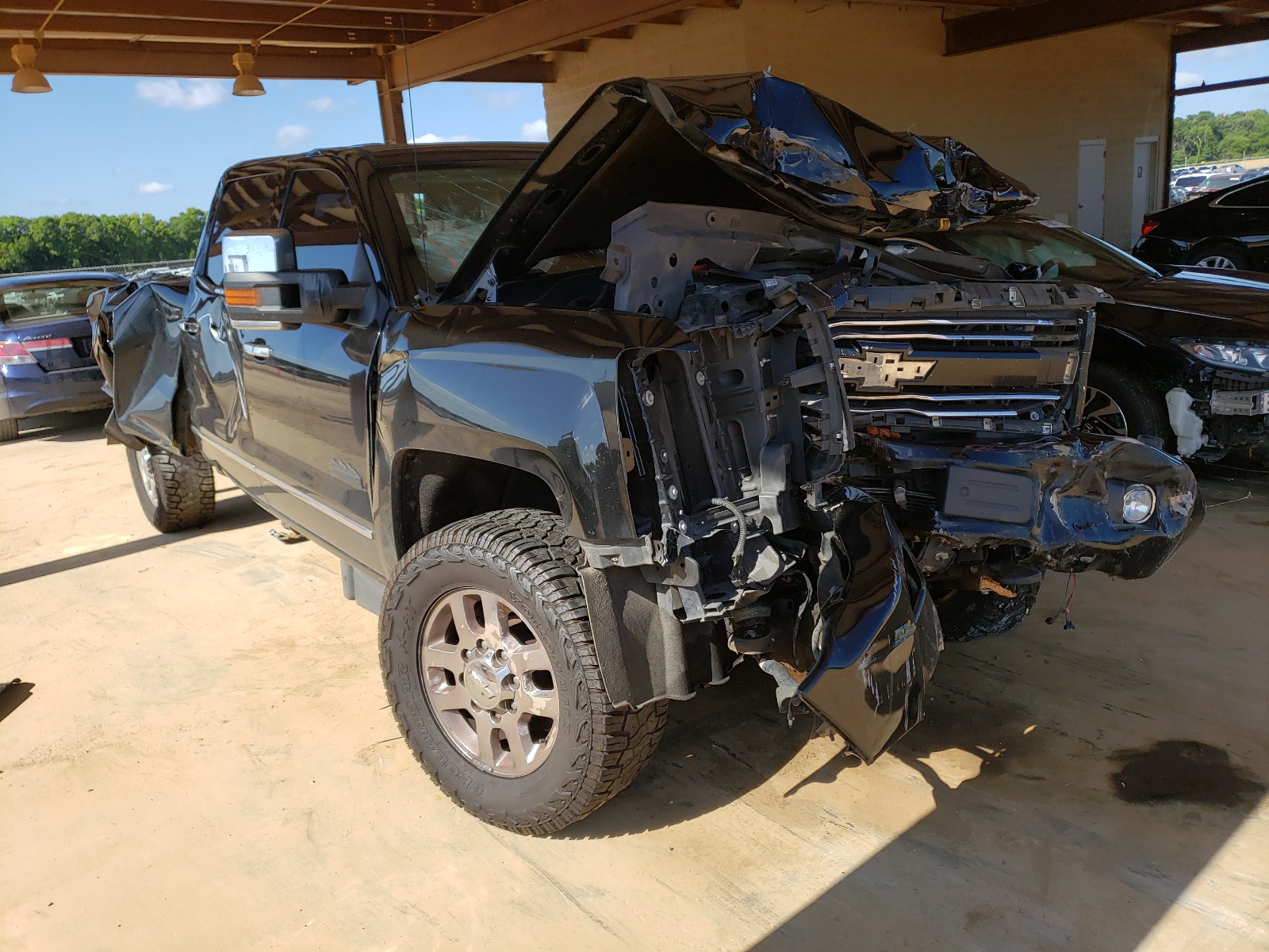 CHEVROLET SILVERADO 2015 with VIN 1GC4K1E84FF624390 - Photo from auction