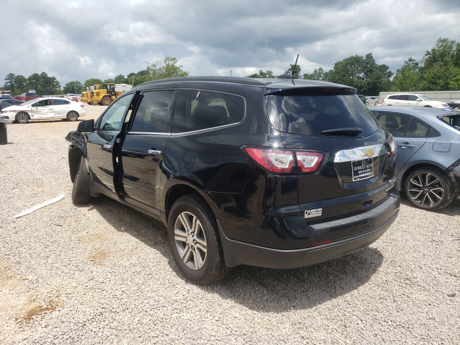 Photo 3 from auction – 2016 CHEVROLET TRAVERSE L with VIN 1GNKRHKD0GJ105355