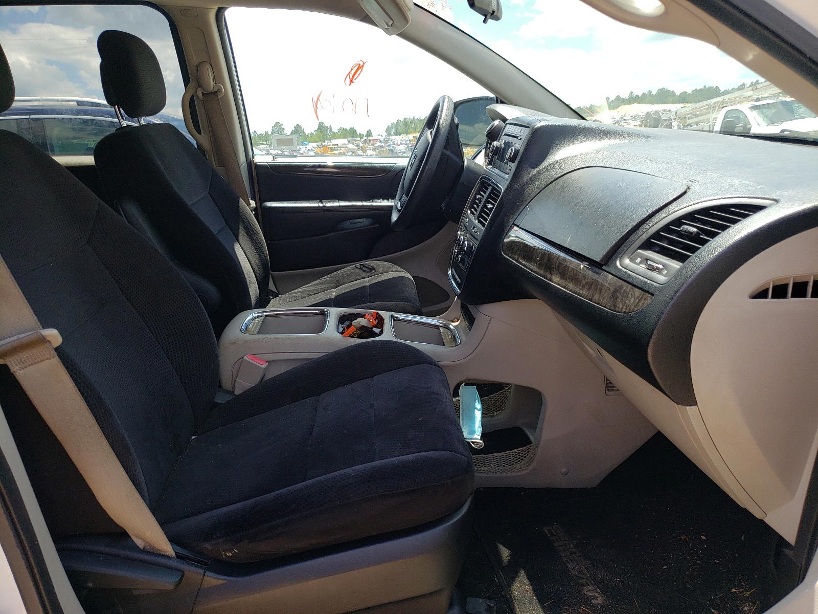Photo 5 from auction – 2014 DODGE GRAND CARA with VIN 2C4RDGCG9ER128957