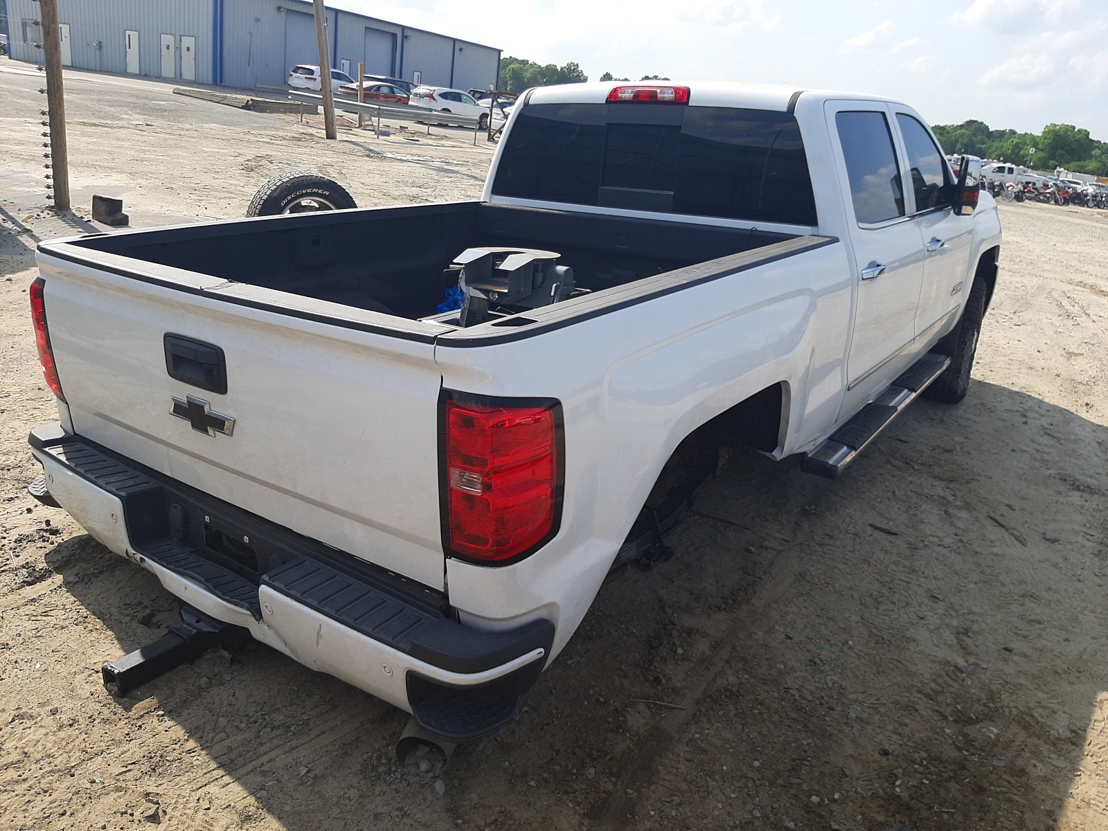 Photo 4 from auction – 2018 CHEVROLET SILVERADO with VIN 1GC1KVEY0JF149601