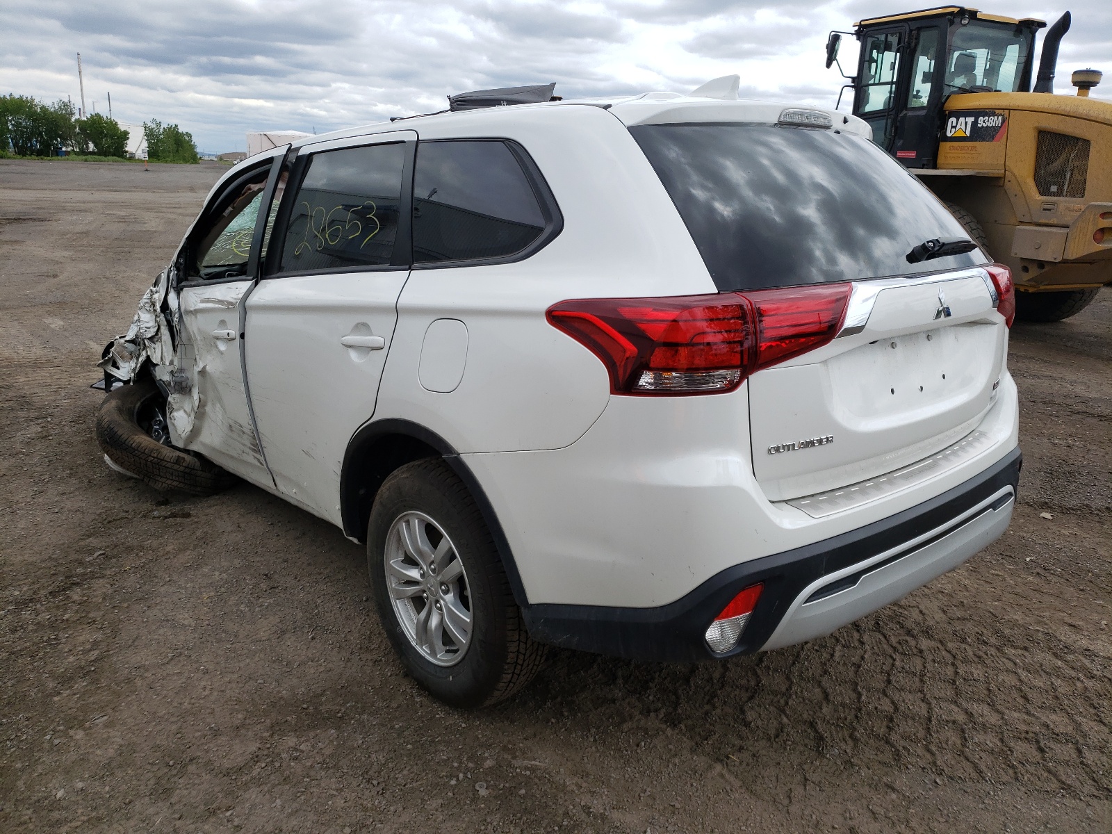 Photo 3 from auction – 2020 MITSUBISHI OUTLANDER with VIN JA4AZ2A32LZ602178
