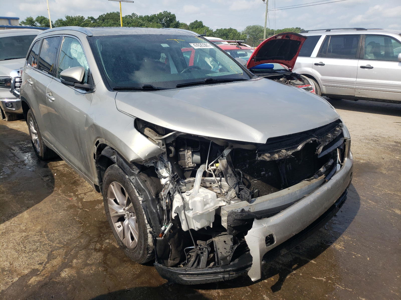 TOYOTA HIGHLANDER 2014 with VIN 5TDKKRFH7ES021727 - Photo from auction