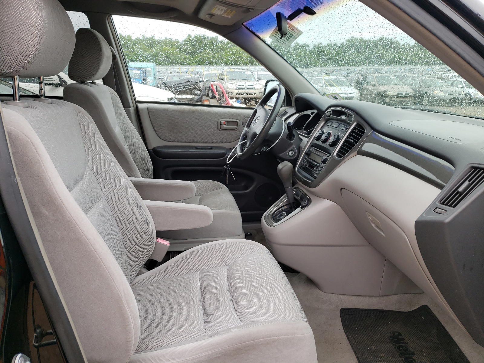 Photo 5 from auction – 2001 TOYOTA HIGHLANDER with VIN JTEHF21AX10010312