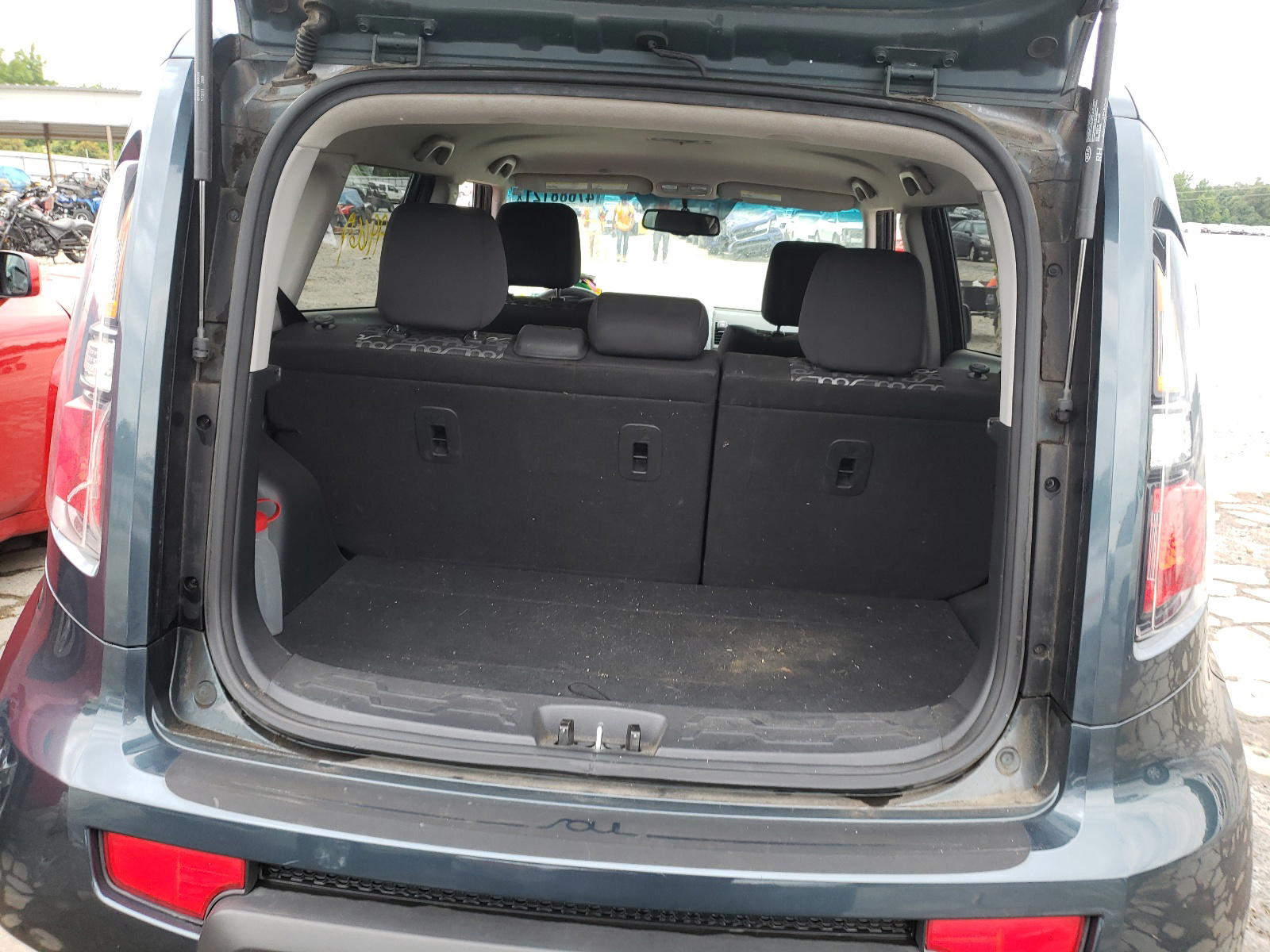 Photo 9 from auction – 2011 KIA SOUL + with VIN KNDJT2A21B7348830