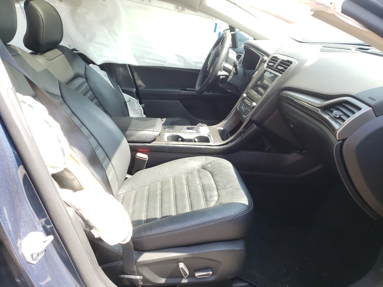 Photo 5 from auction – 2018 FORD FUSION SE with VIN 3FA6P0HD8JR136090