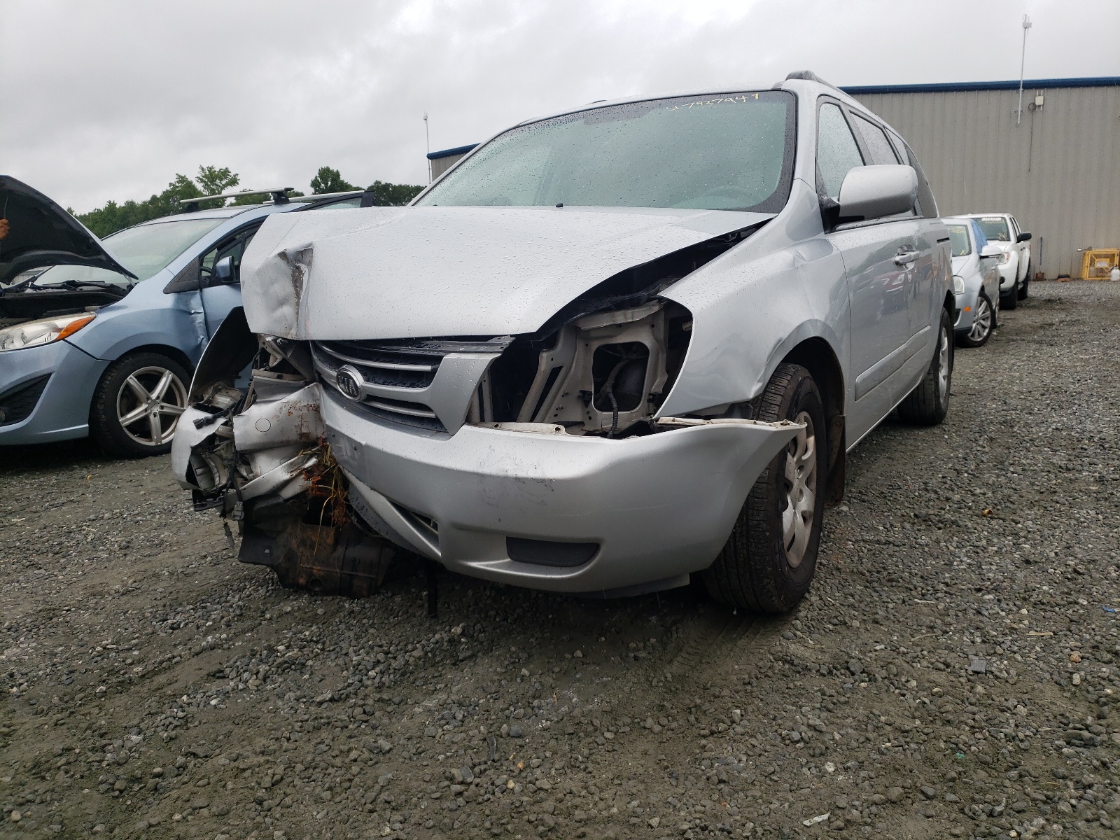 Photo 2 from auction – 2007 KIA SEDONA EX with VIN KNDMB233376171801